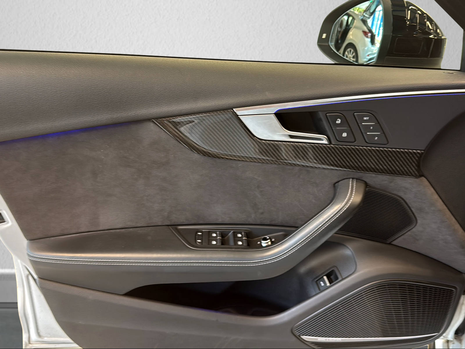 AUDI RS4 Avant 2.9 TFSI quattro tiptronic-image-9