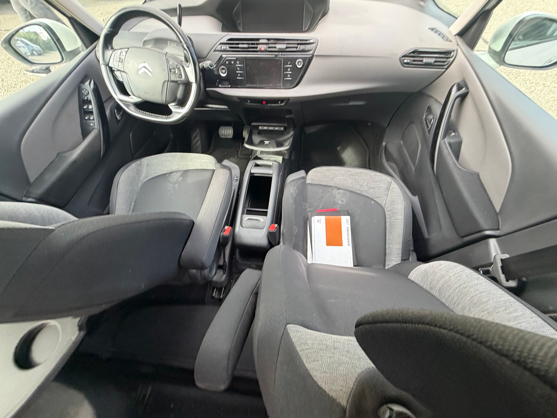 CITROEN Grand C4 Picasso 1.6i 16V THP Shine EAT6-image-13