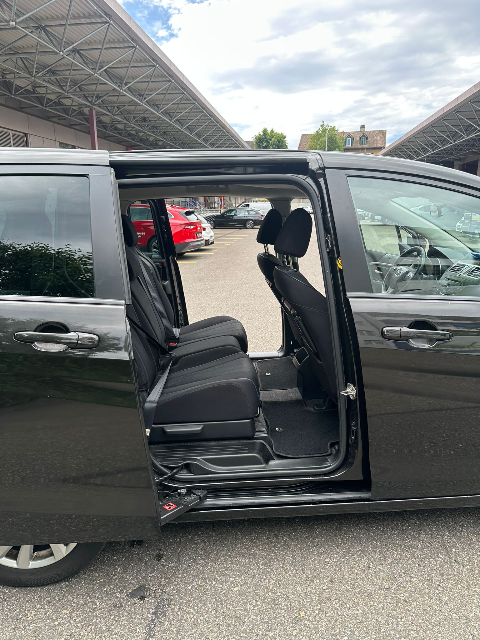 MAZDA 5 2.0 16V Sport-image-11