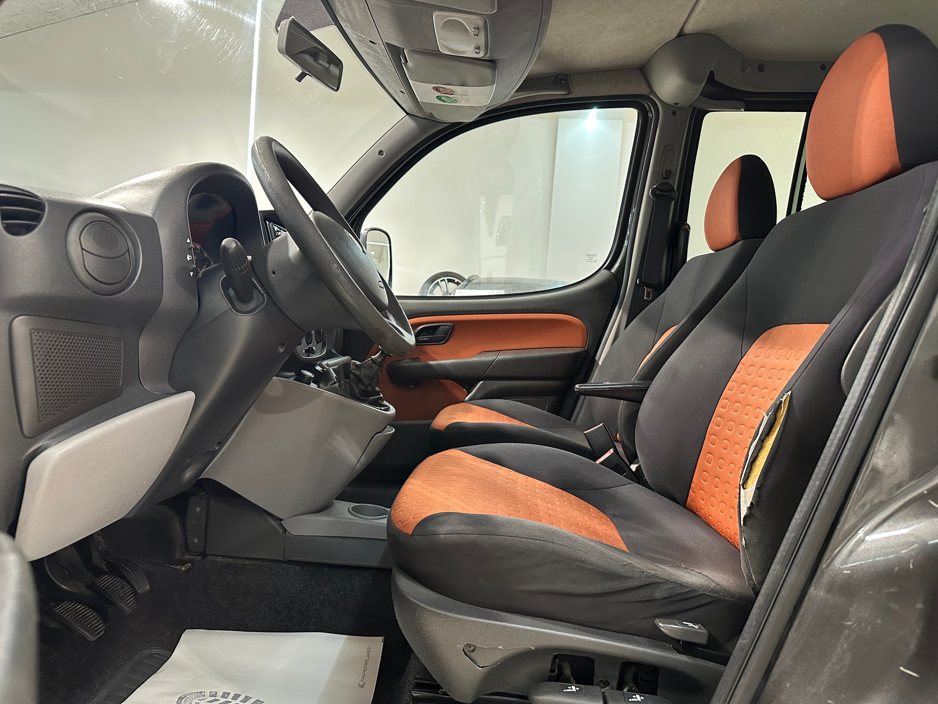 FIAT Doblò 1.4 Family-image-15