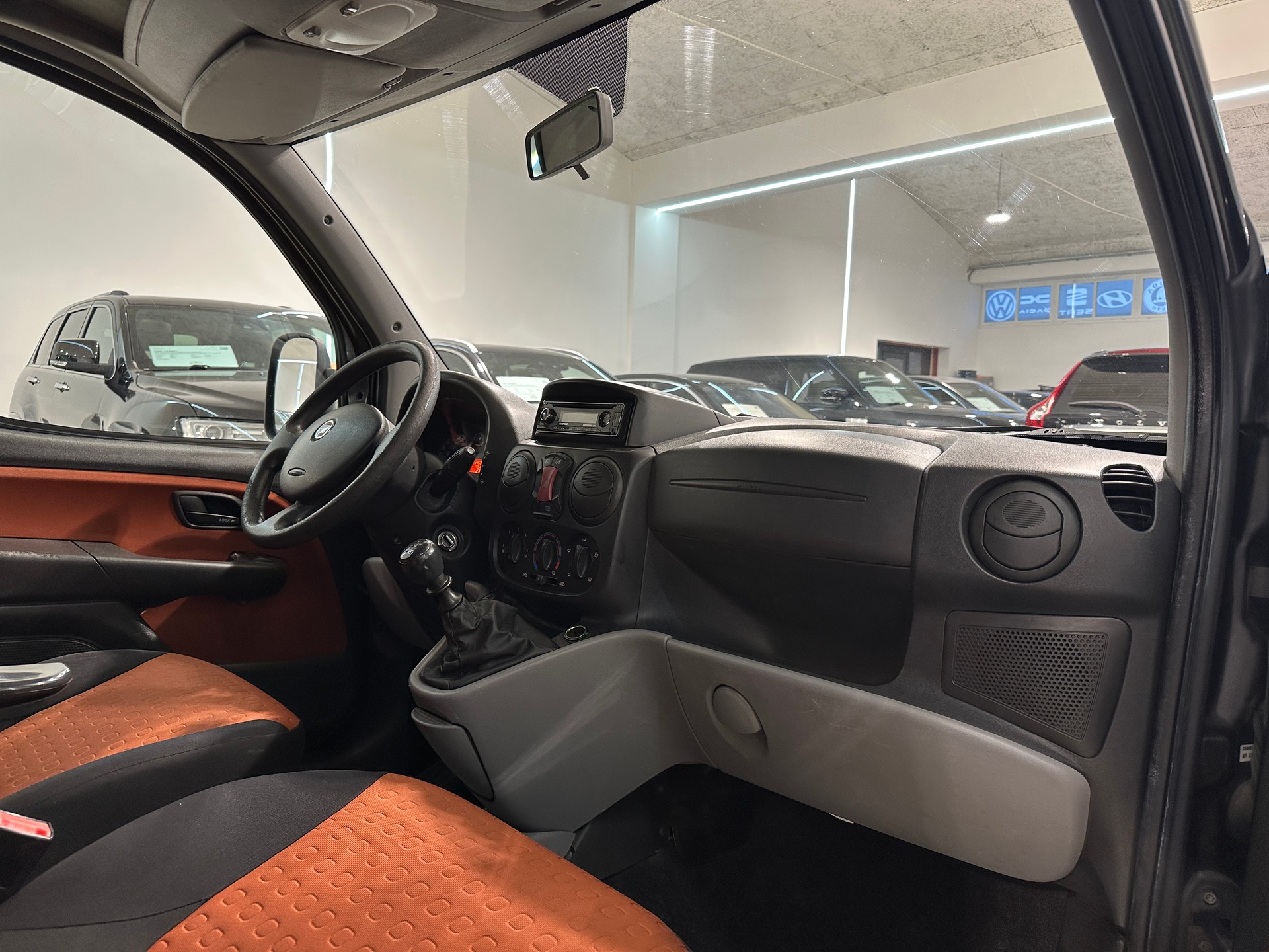 FIAT Doblò 1.4 Family-image-19