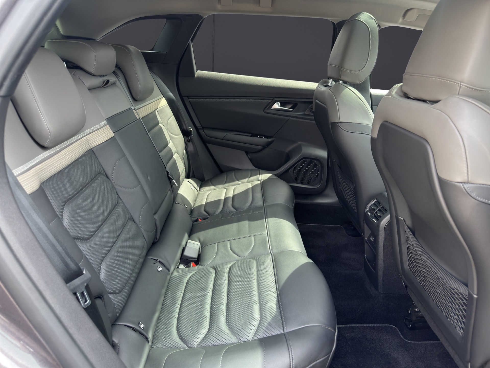 CITROEN C5 X 1.6i PHEV Shine Pack e-EAT8-image-49