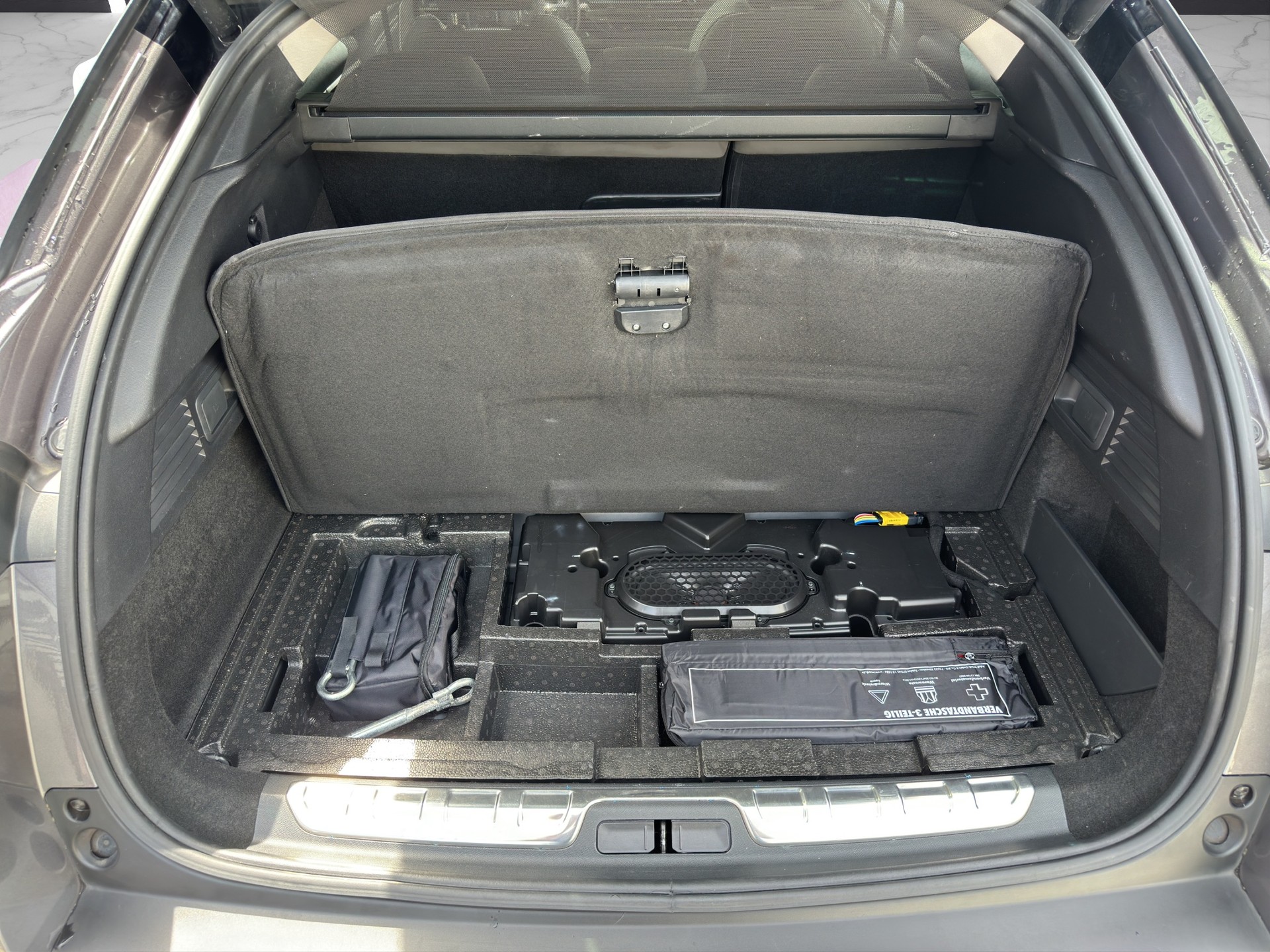 CITROEN C5 X 1.6i PHEV Shine Pack e-EAT8-image-12