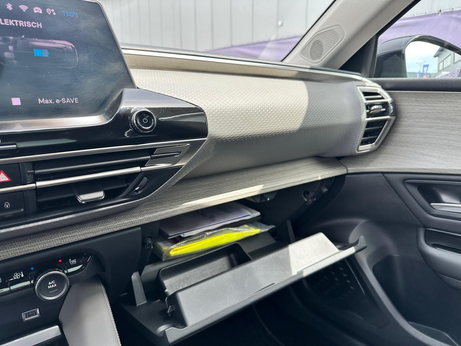 CITROEN C5 X 1.6i PHEV Shine Pack e-EAT8-image-42