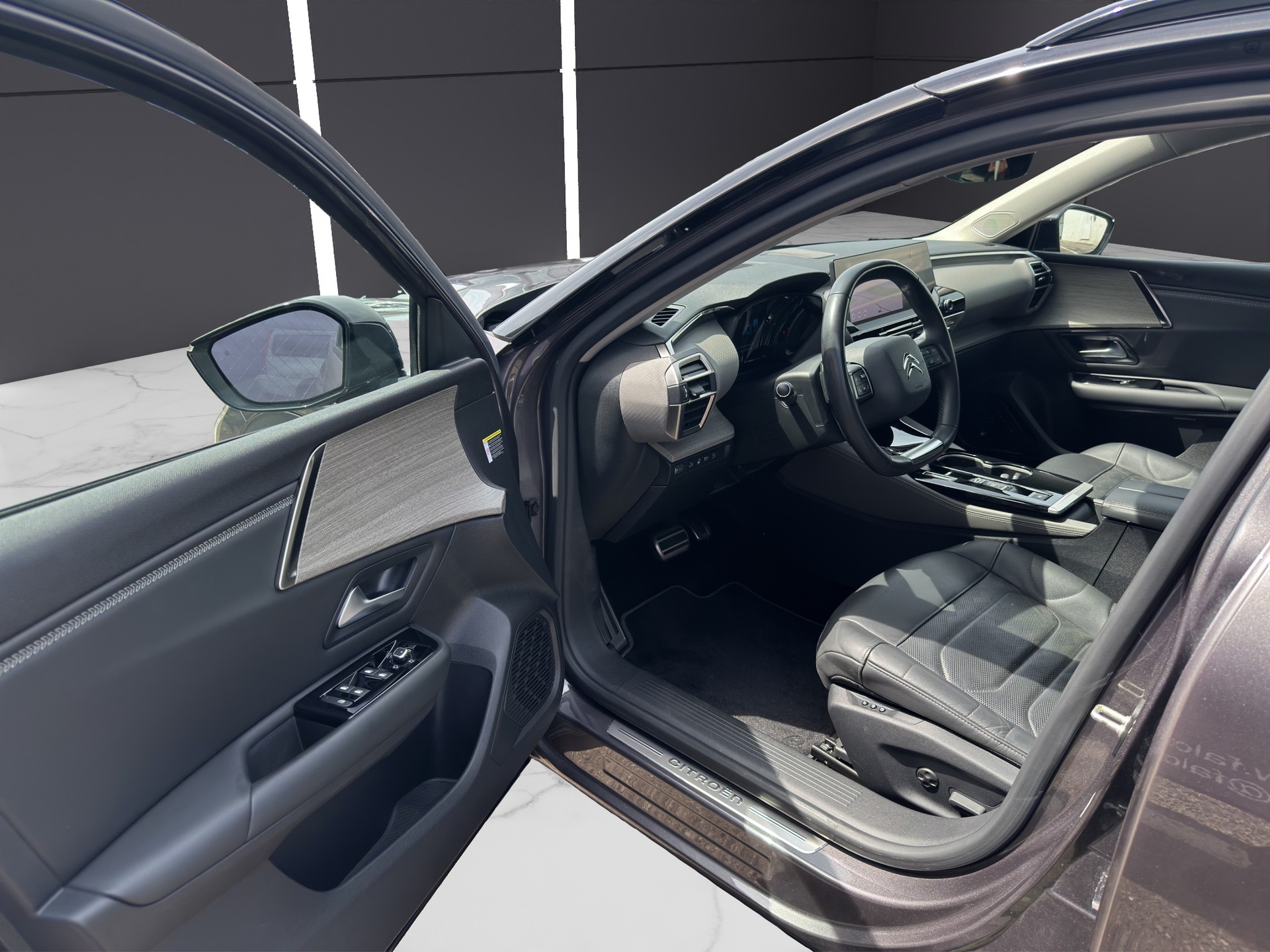 CITROEN C5 X 1.6i PHEV Shine Pack e-EAT8-image-15