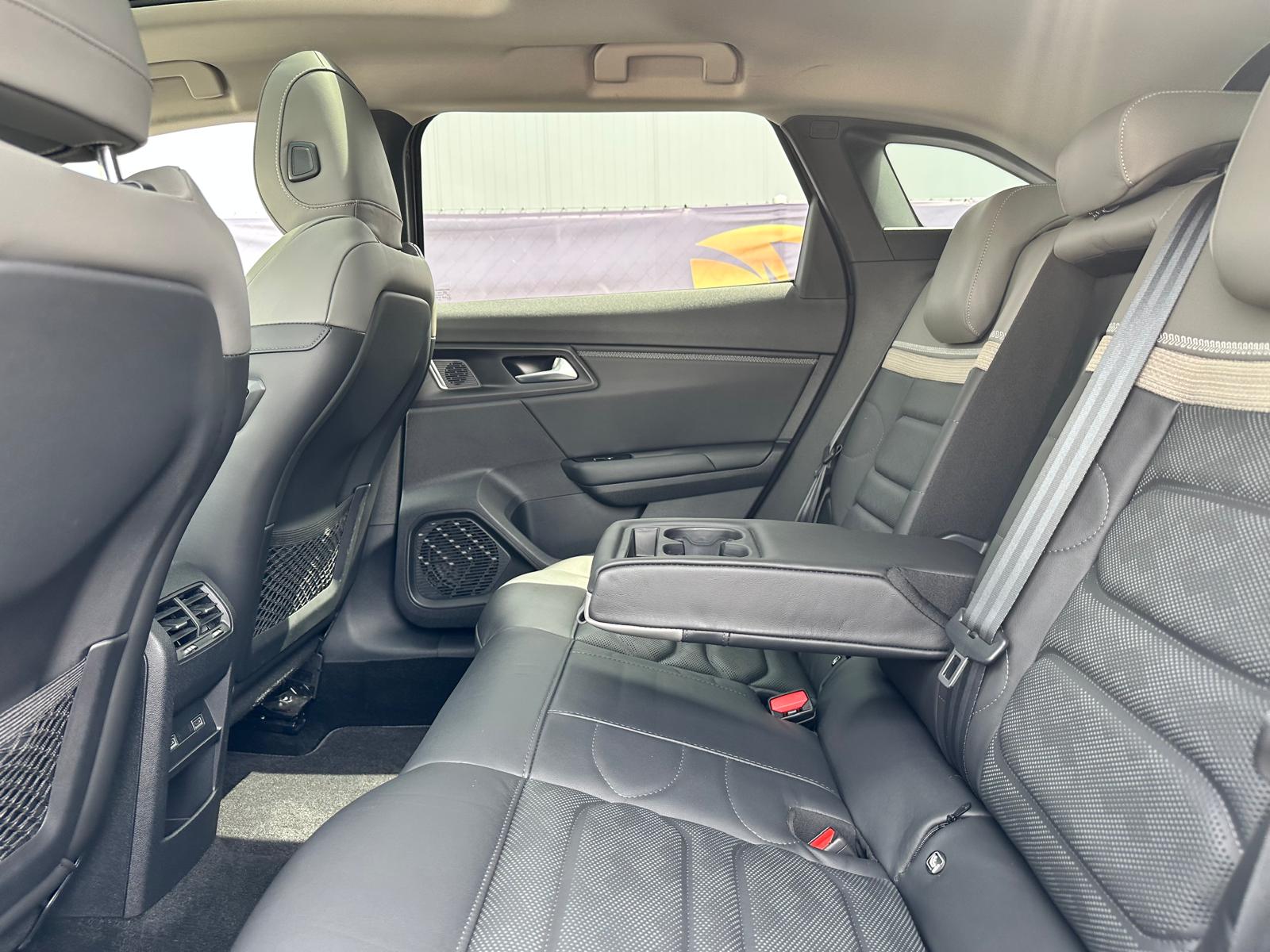 CITROEN C5 X 1.6i PHEV Shine Pack e-EAT8-image-51