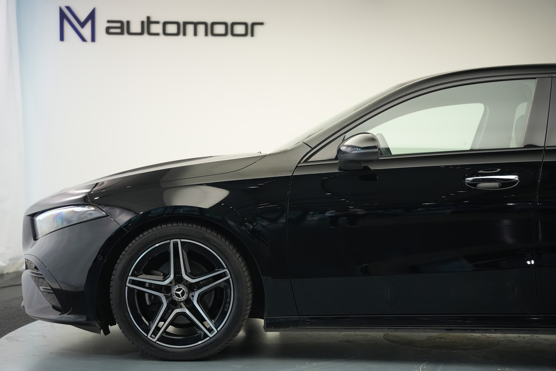 MERCEDES-BENZ A 200 d AMG Line 8G-DCT *Facelift*-image-35
