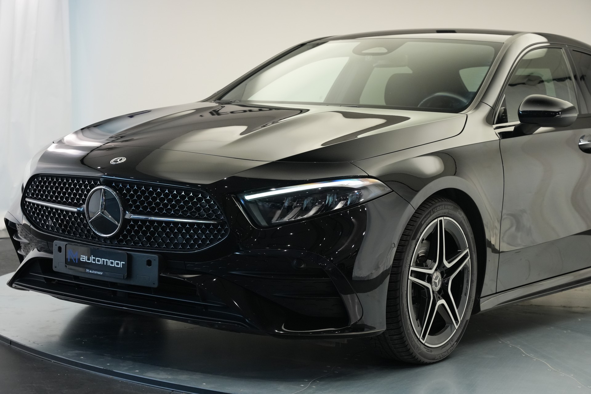 MERCEDES-BENZ A 200 d AMG Line 8G-DCT *Facelift*-image-37