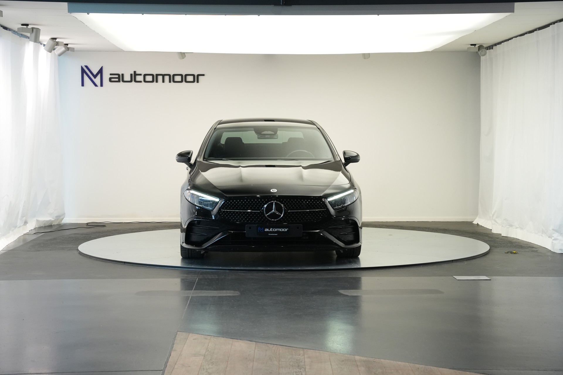MERCEDES-BENZ A 200 d AMG Line 8G-DCT *Facelift*-showroom-element-1