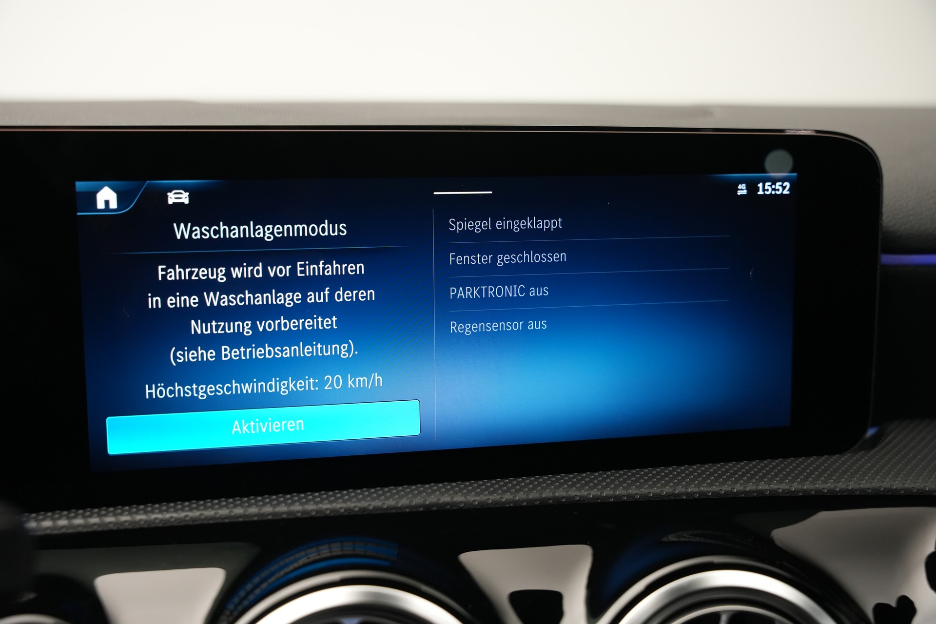 MERCEDES-BENZ A 200 d AMG Line 8G-DCT *Facelift*-image-29