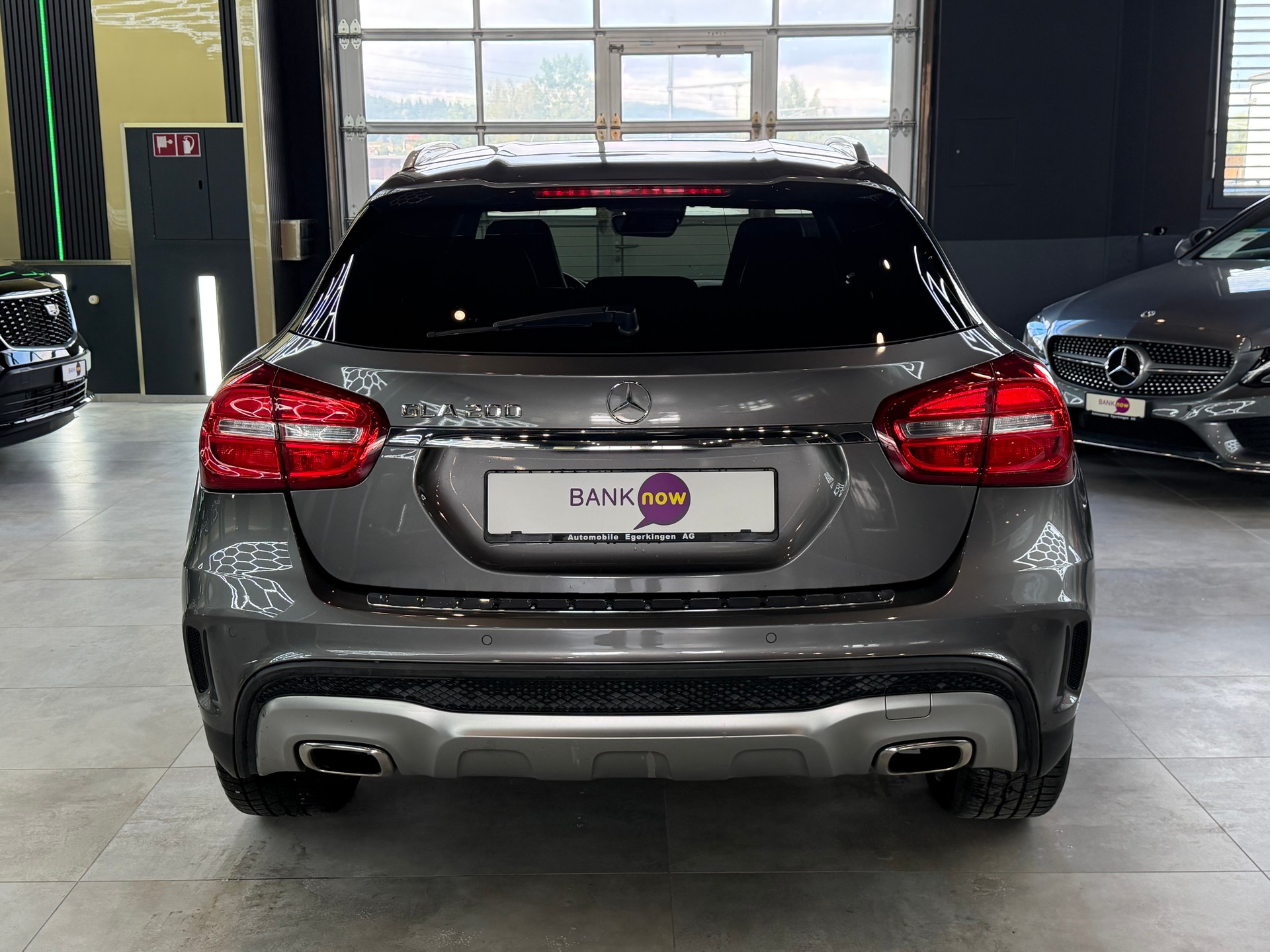 MERCEDES-BENZ GLA 200 AMG Line-image-5