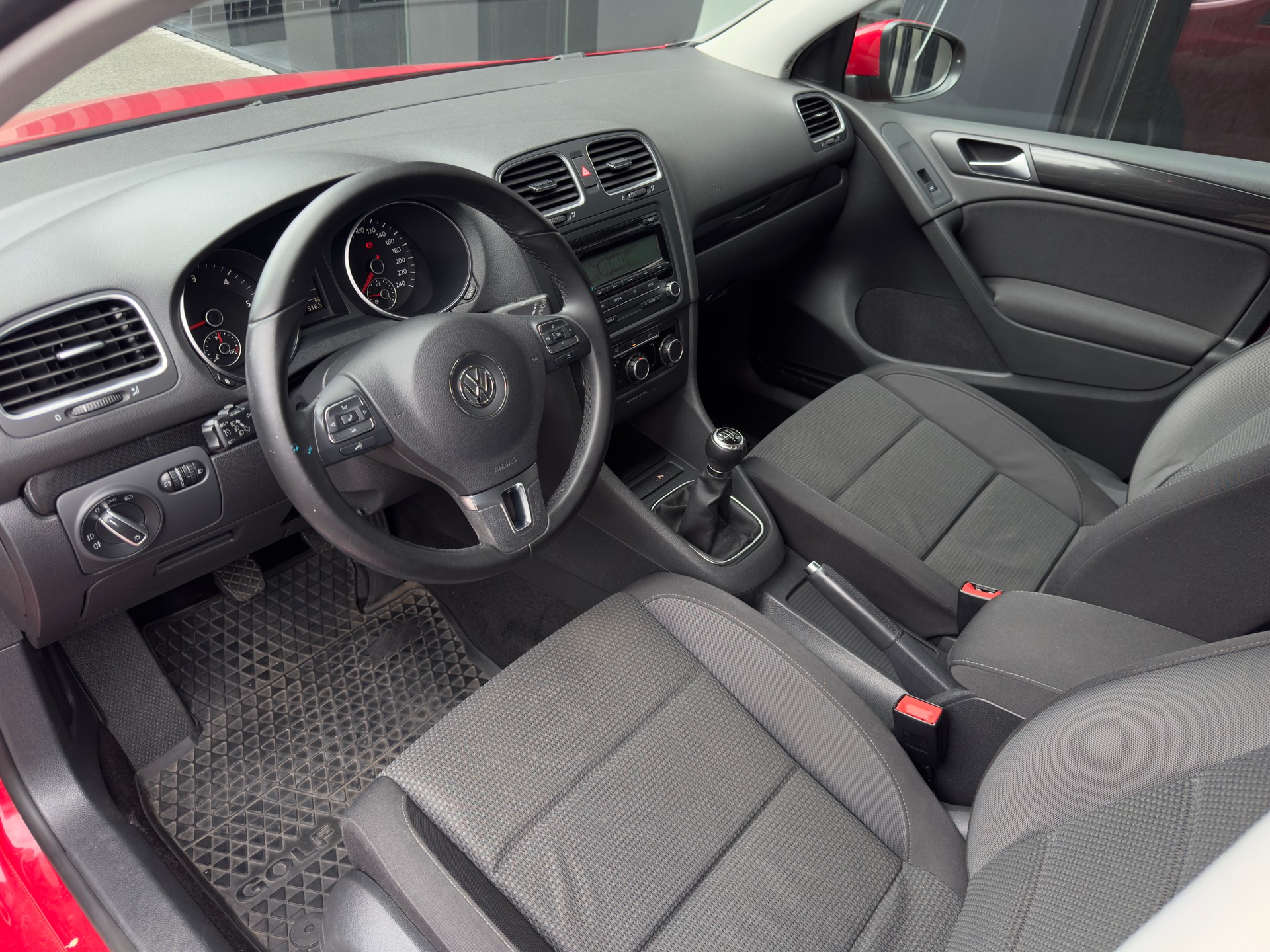 VW Golf 2.0 TDI Highline 4Motion-image-10