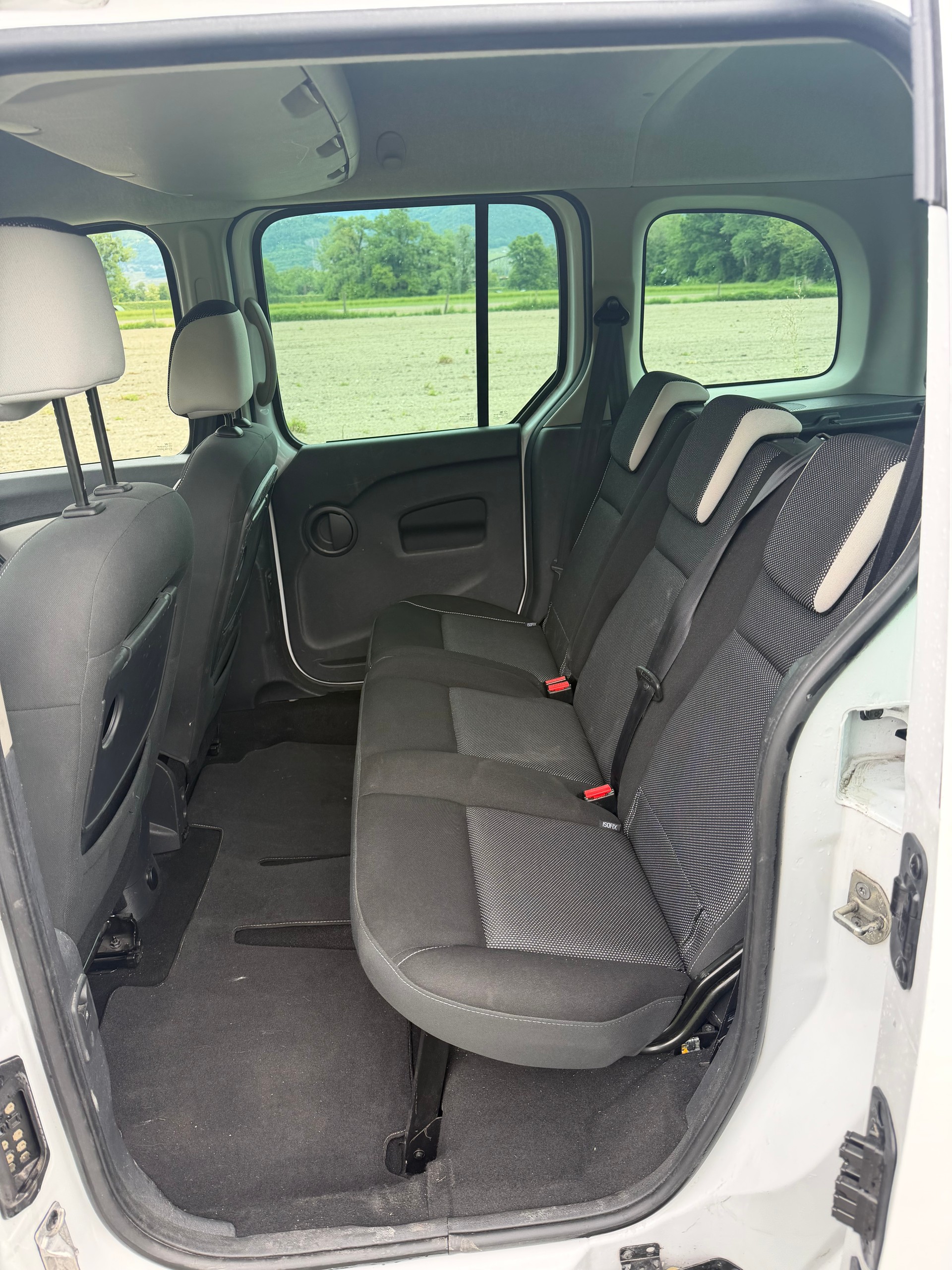 RENAULT Kangoo 1.2 16V Turbo Extrem-image-8