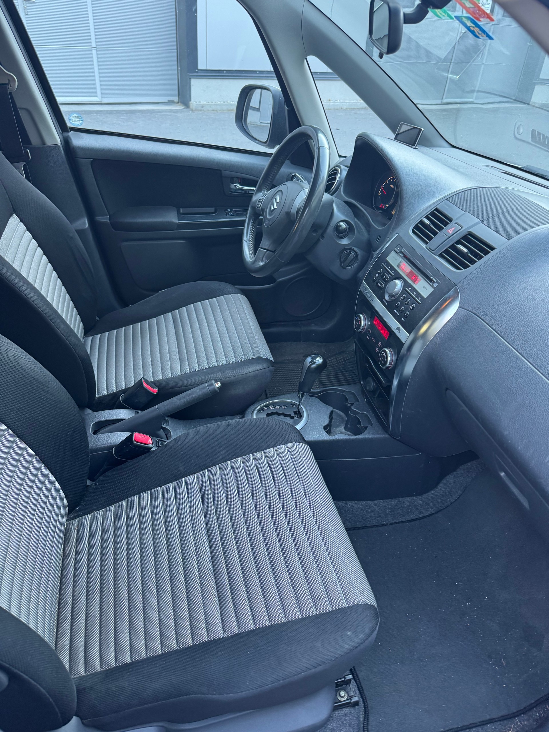 SUZUKI SX4 1.6 16V GL Top Piz Sulai 4WD Automatic-image-6