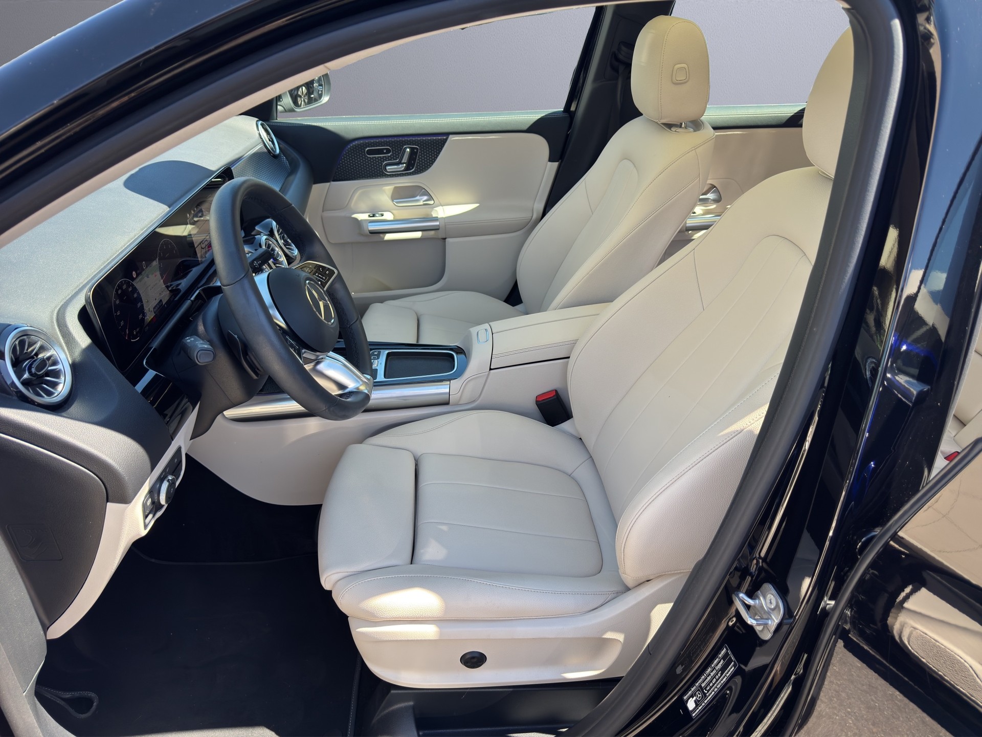 MERCEDES-BENZ GLA 250 4Matic 8G-DCT Swiss Star-image-10