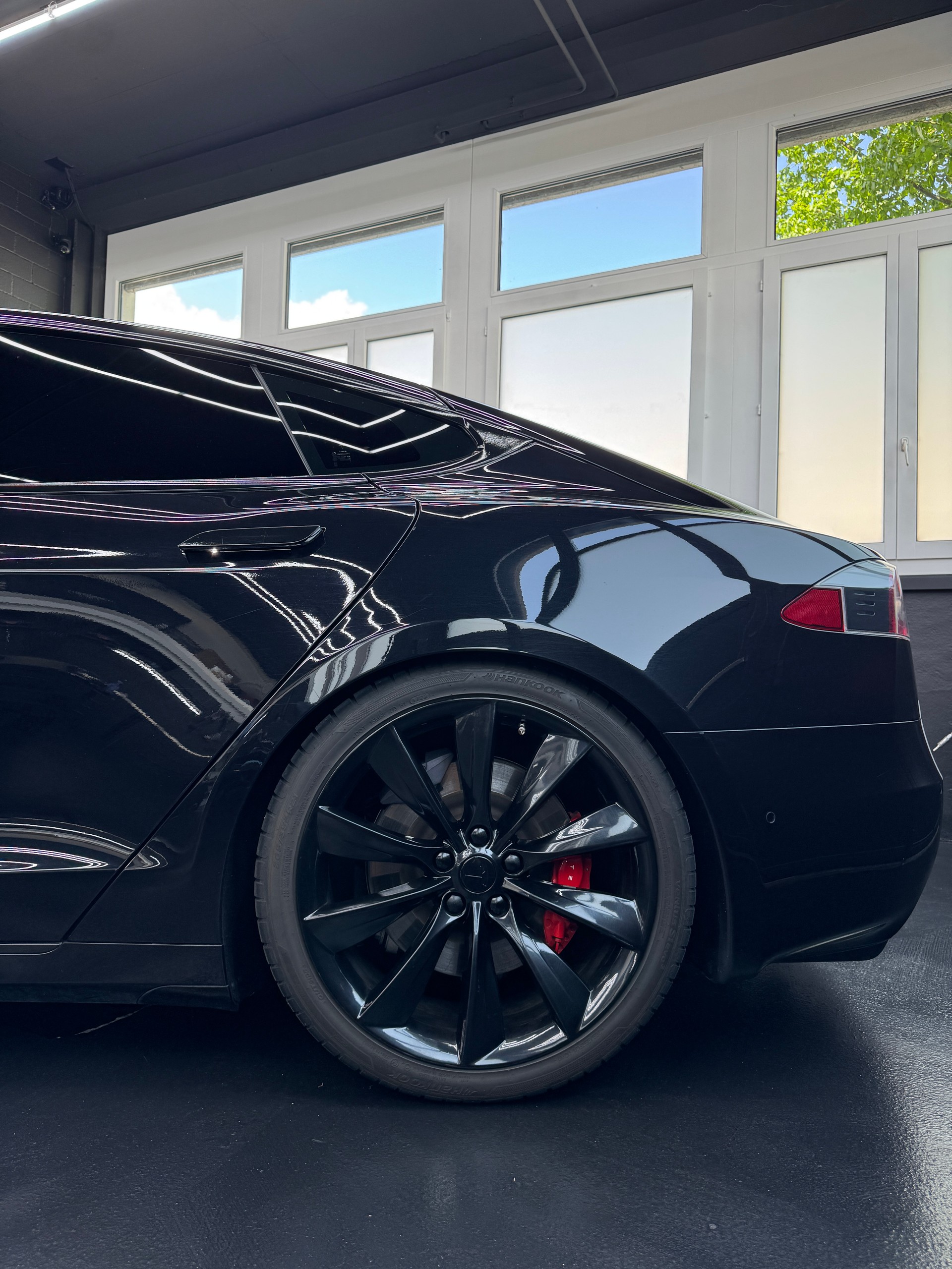 TESLA Model S 100 D Performance-image-5