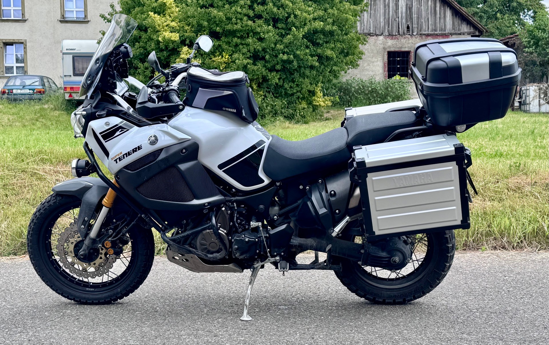 YAMAHA XT 1200 ZE Super Ténéré-image-1