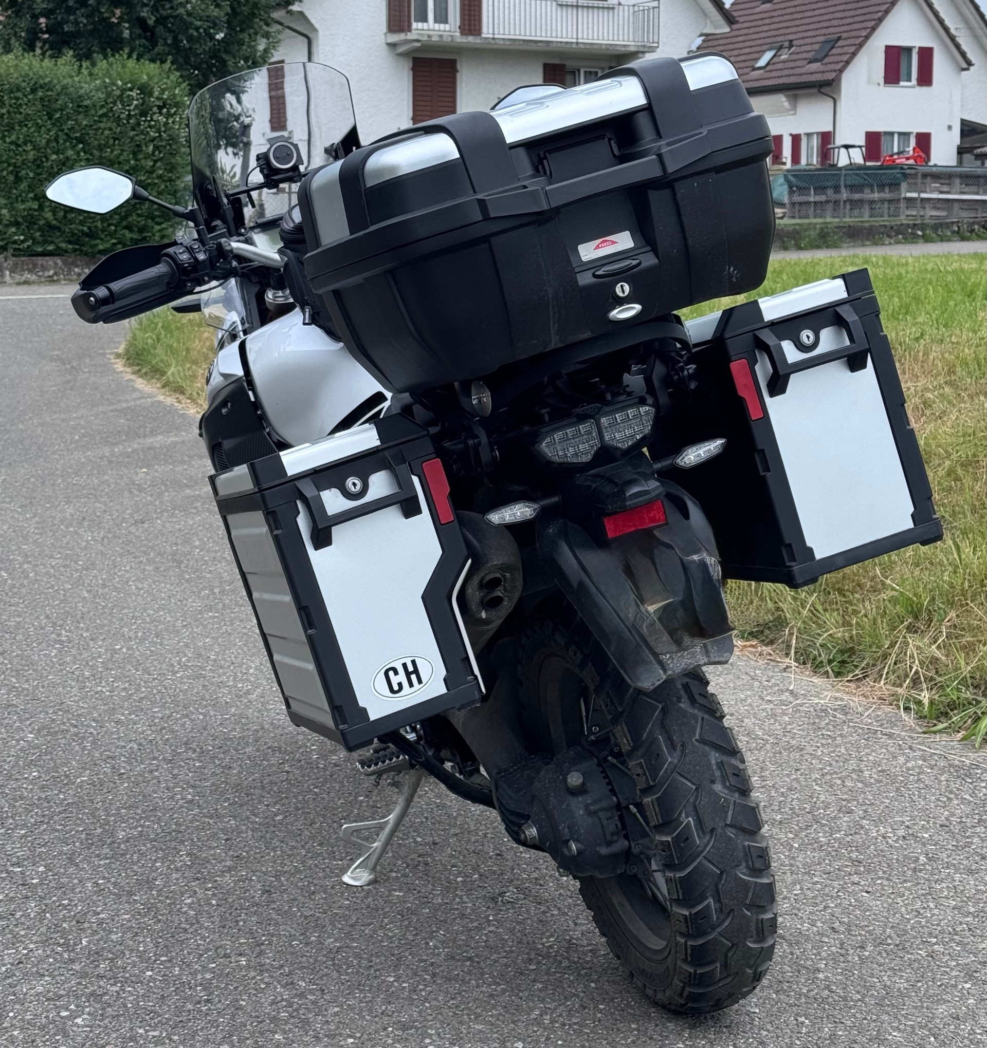 YAMAHA XT 1200 ZE Super Ténéré-image-2