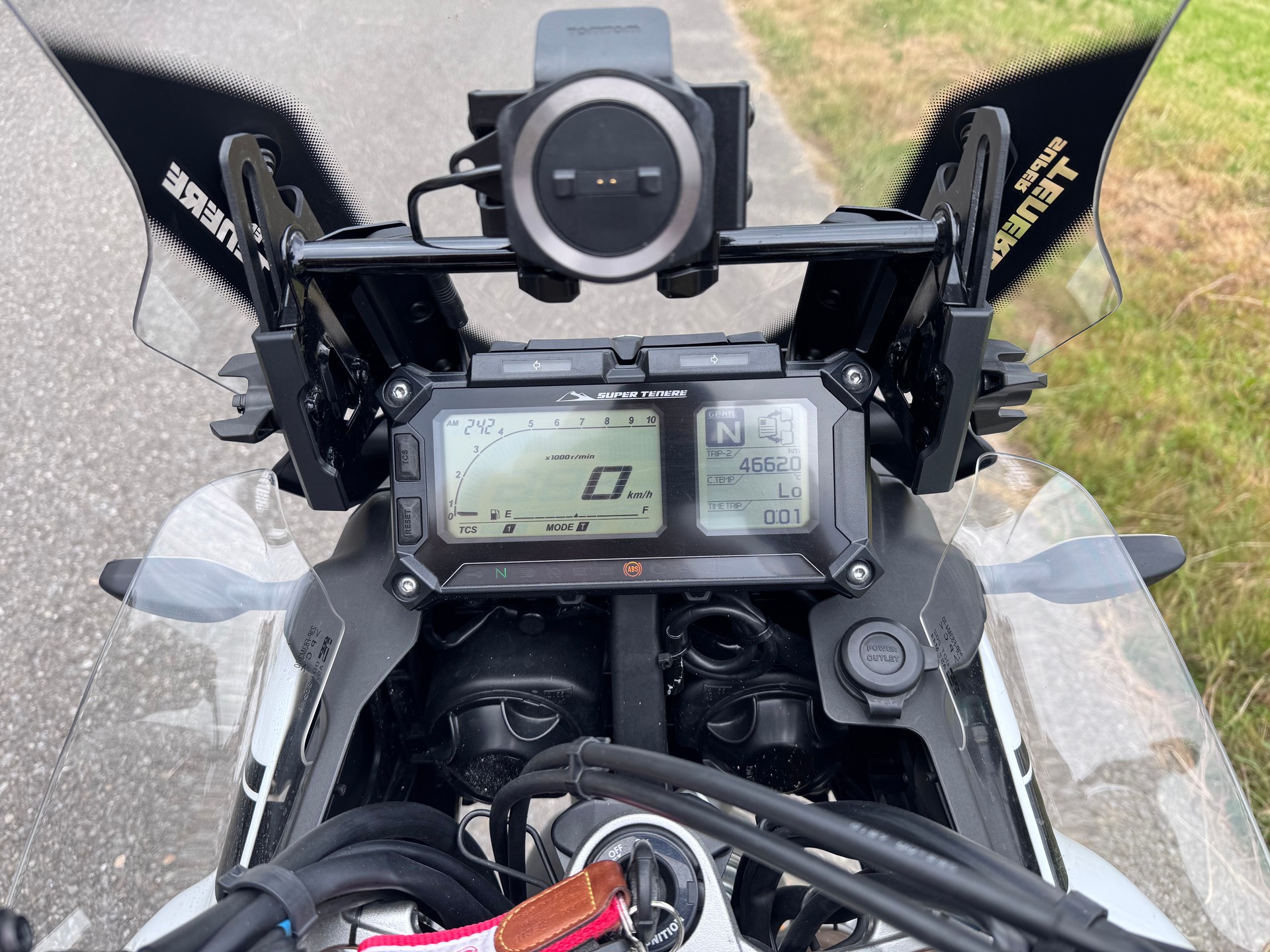 YAMAHA XT 1200 ZE Super Ténéré-image-4