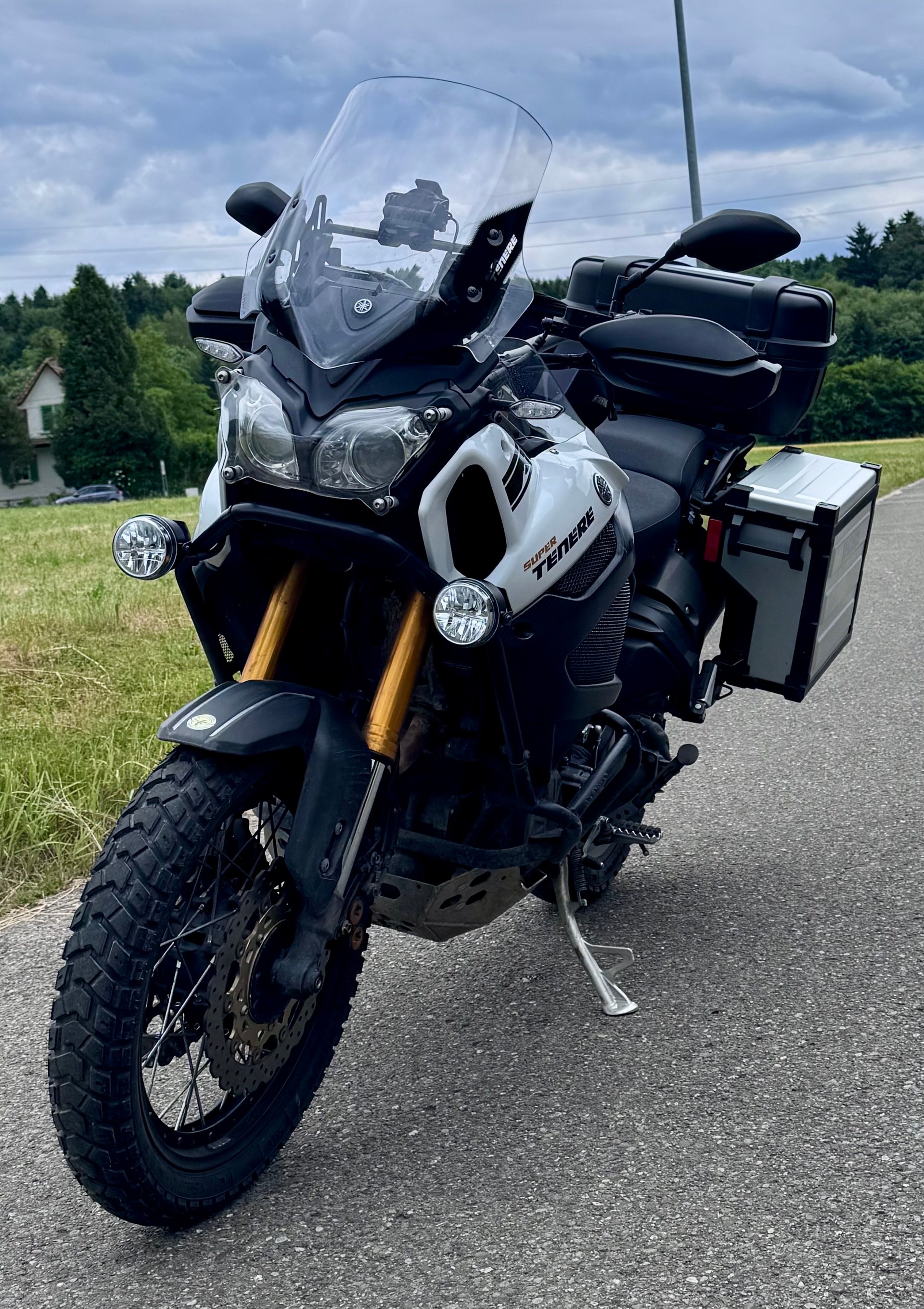 YAMAHA XT 1200 ZE Super Ténéré-image-0