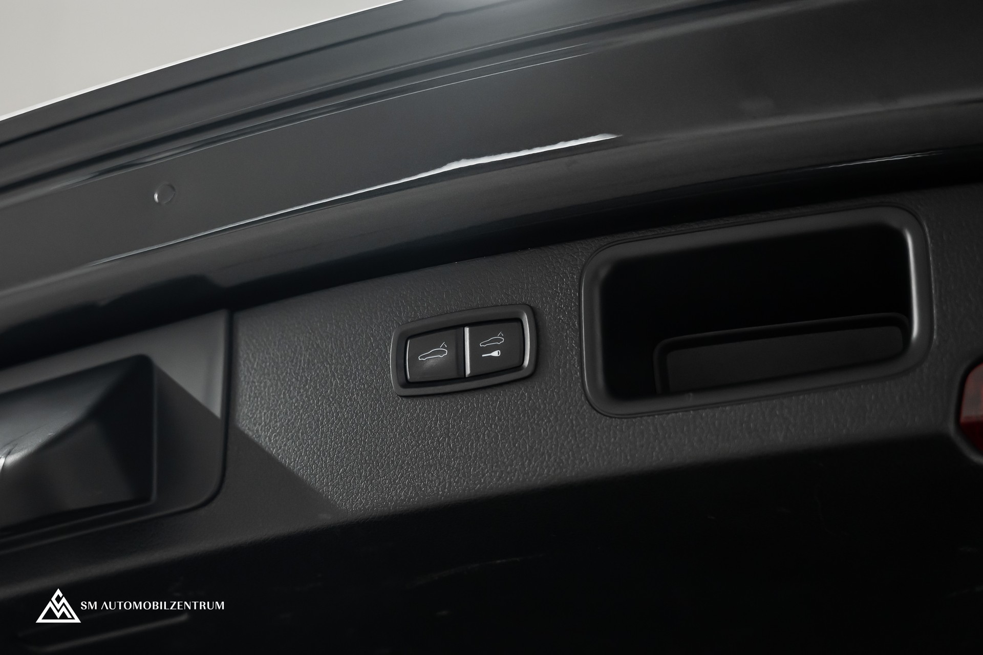 PORSCHE Macan 3.0 V6 S Diesel / Sport Chrono / Luftfahrwerk / Bose / 360° Kamera-image-12