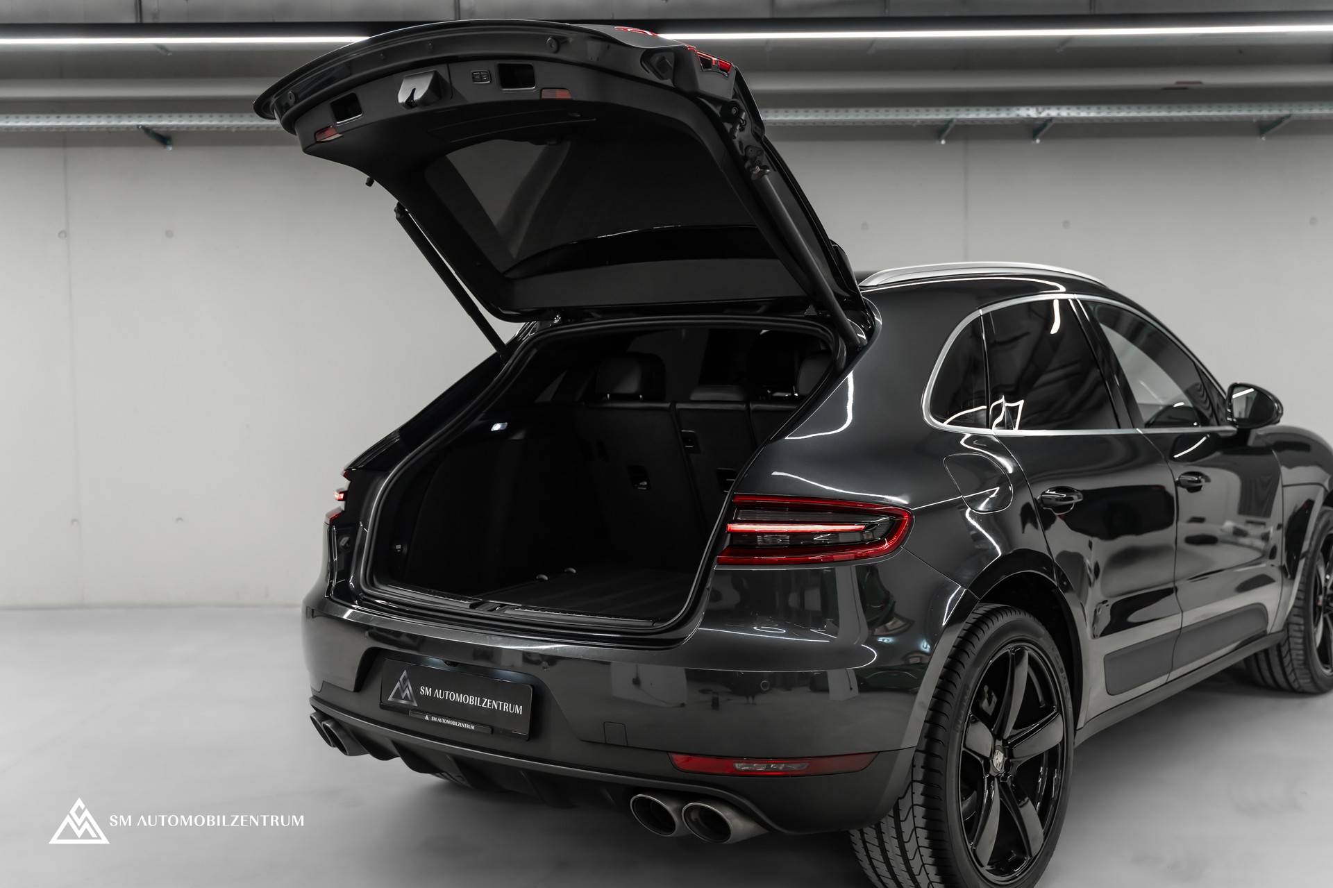 PORSCHE Macan 3.0 V6 S Diesel / Sport Chrono / Luftfahrwerk / Bose / 360° Kamera-image-11