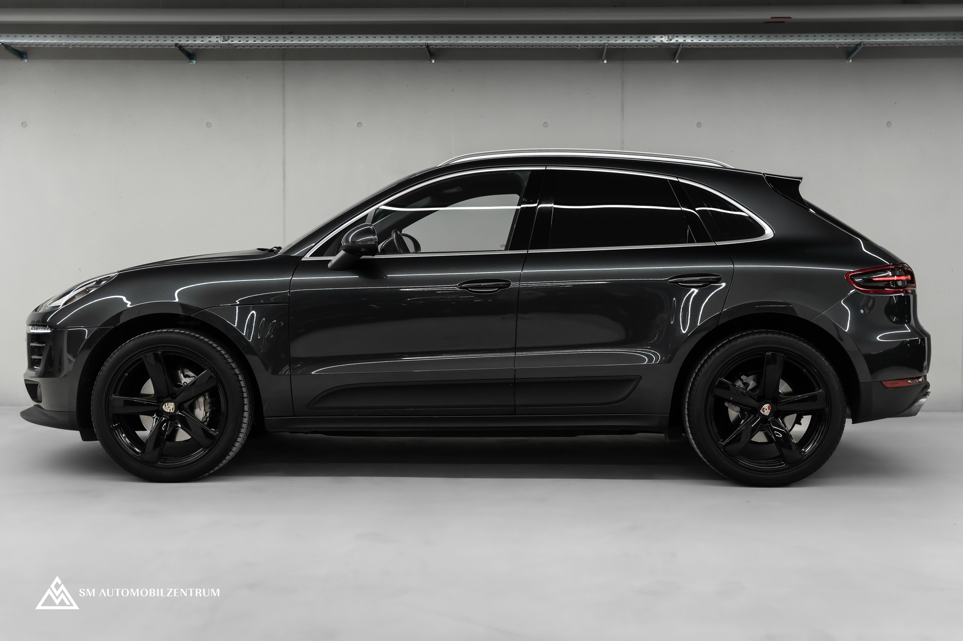 PORSCHE Macan 3.0 V6 S Diesel / Sport Chrono / Luftfahrwerk / Bose / 360° Kamera-image-4