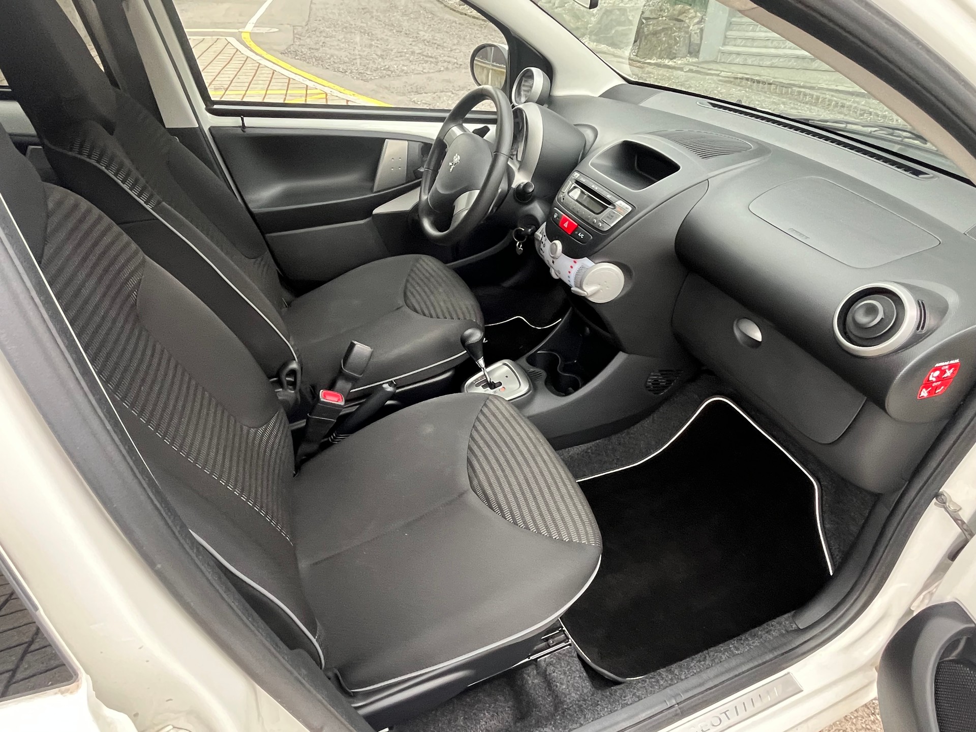 PEUGEOT 107 1.0 Active BMP5-image-11