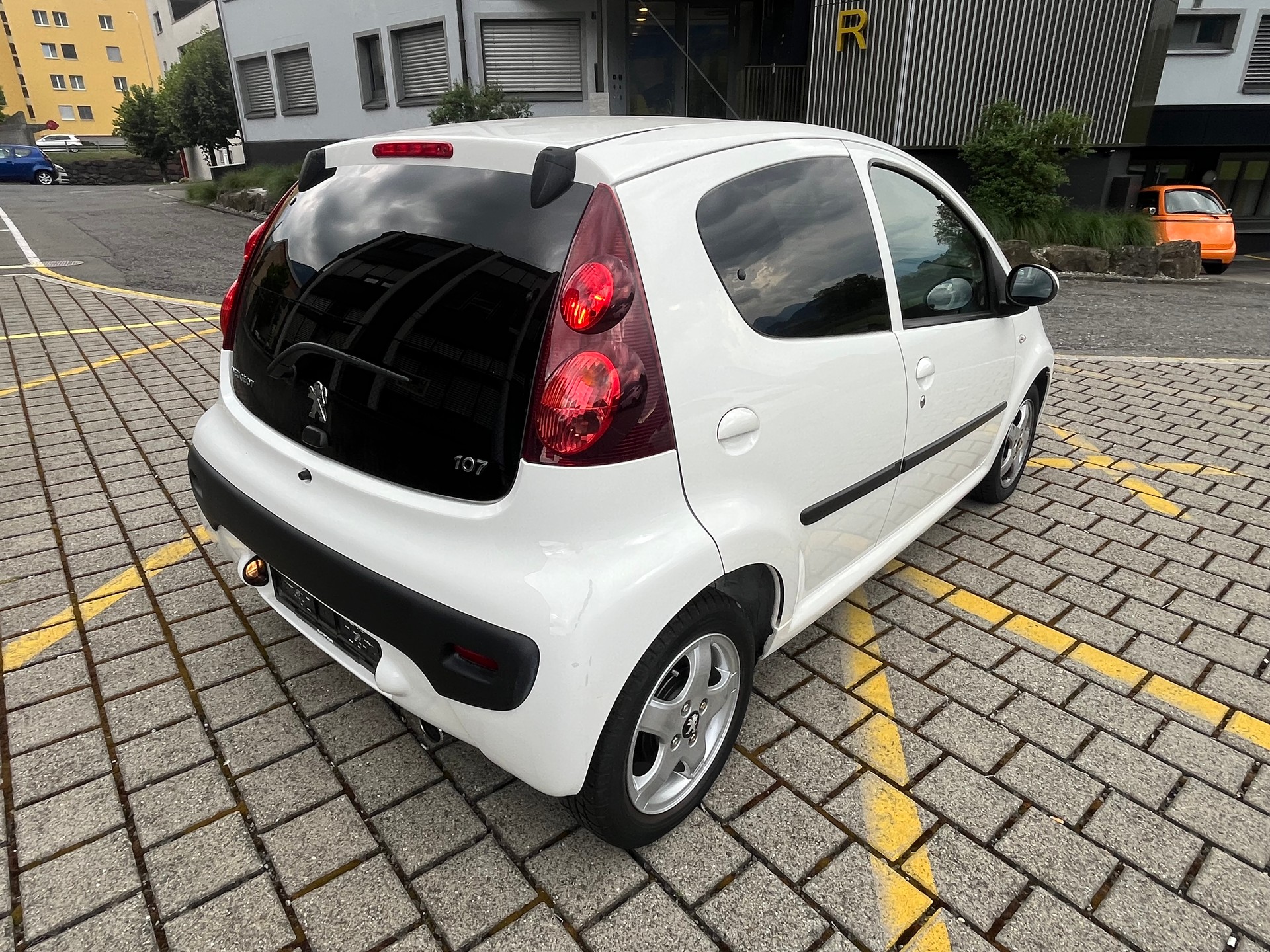 PEUGEOT 107 1.0 Active BMP5-image-13