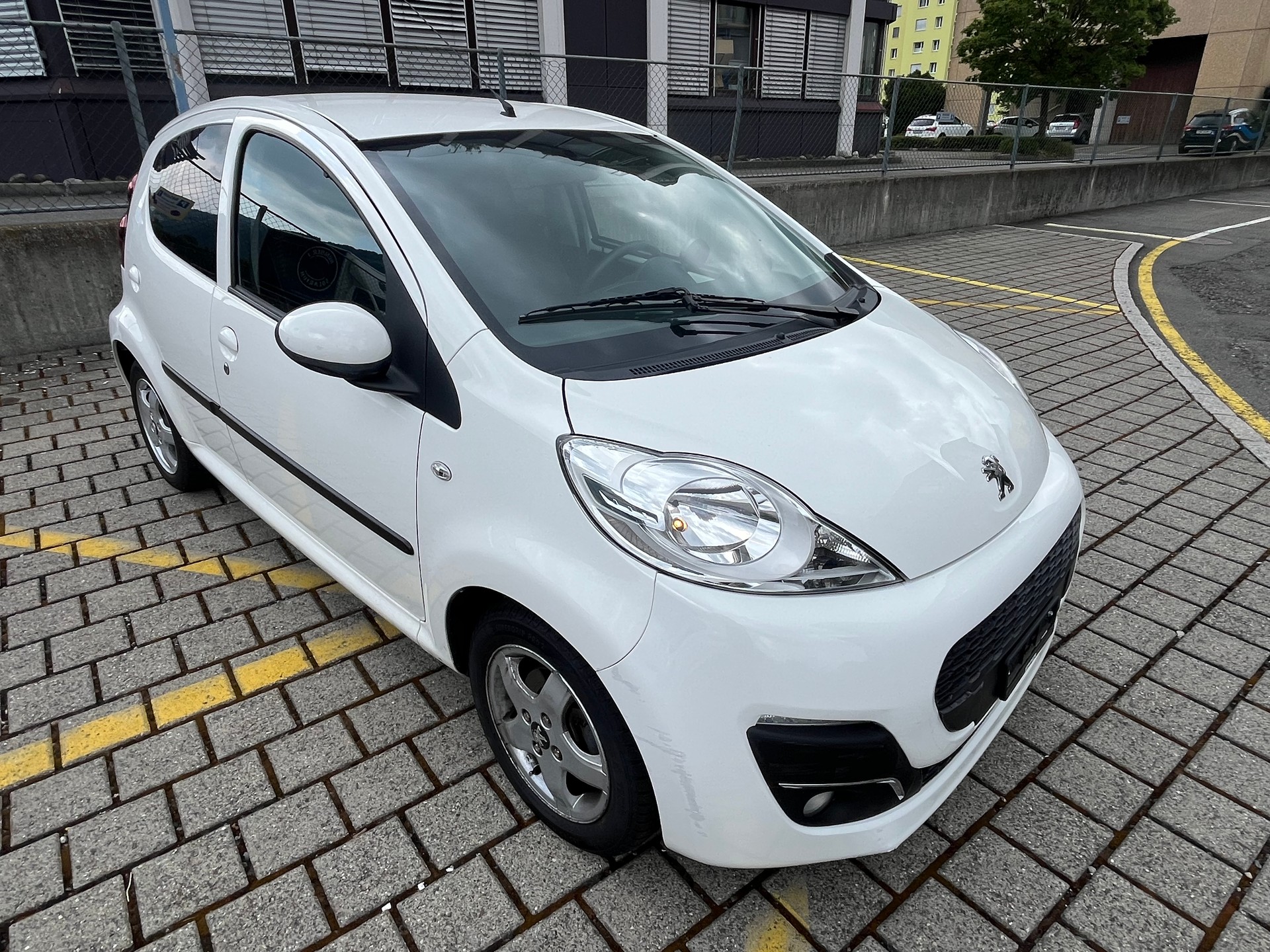 PEUGEOT 107 1.0 Active BMP5-image-2