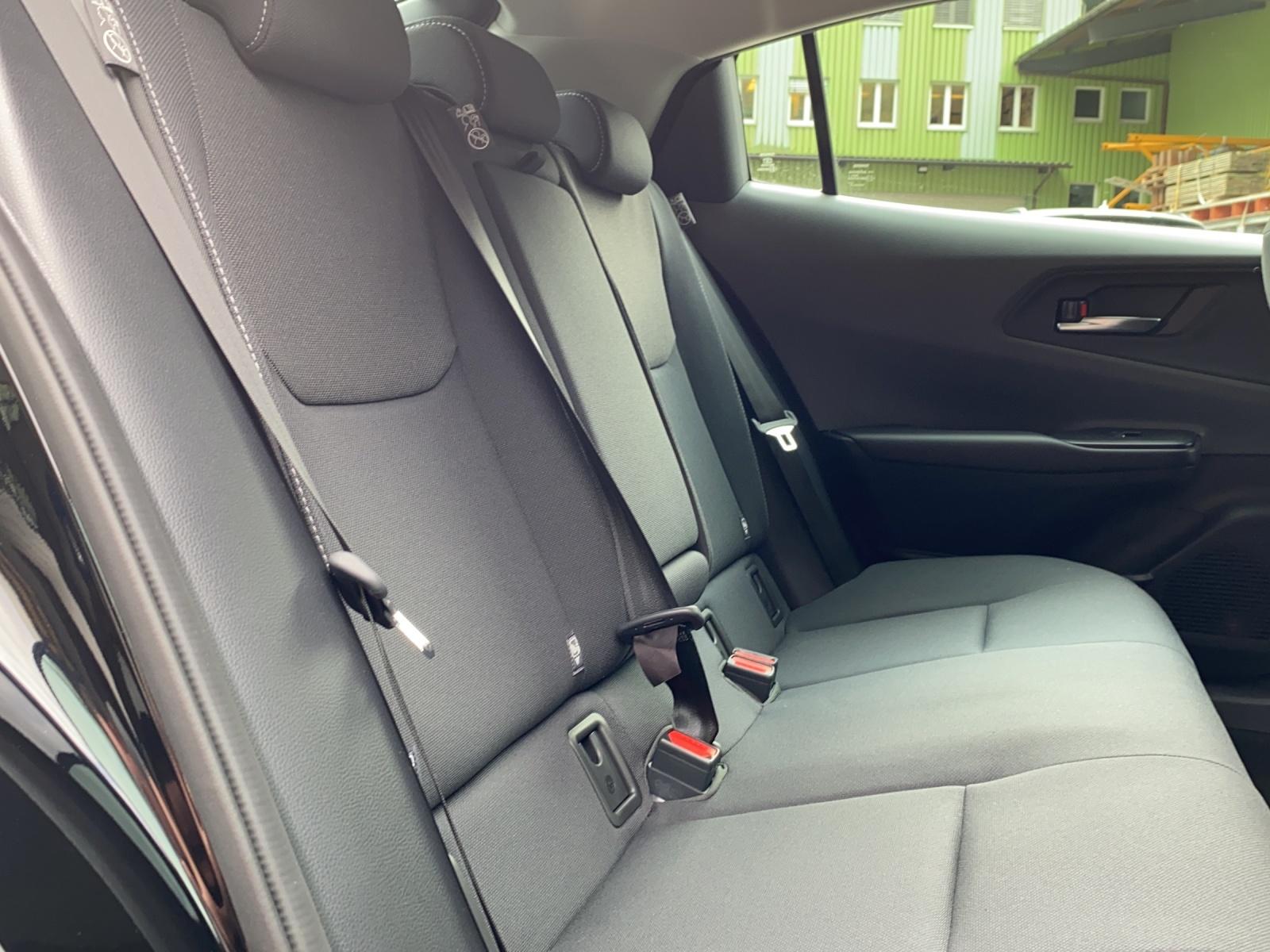 TOYOTA Prius 2.0 Plug-In-Hybrid Trend-image-15