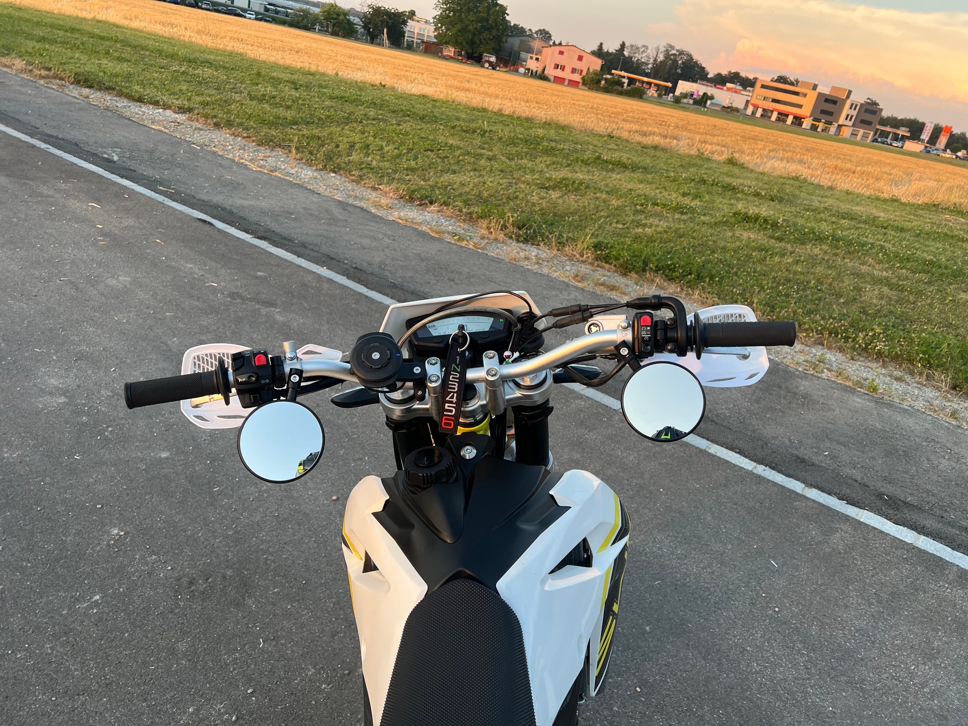 SWM 125 R-image-3