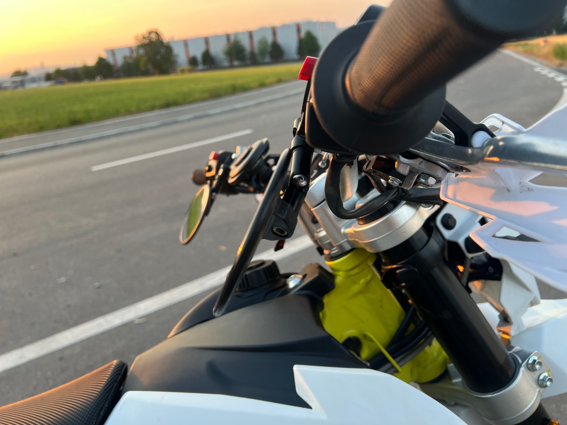 SWM 125 R-image-12