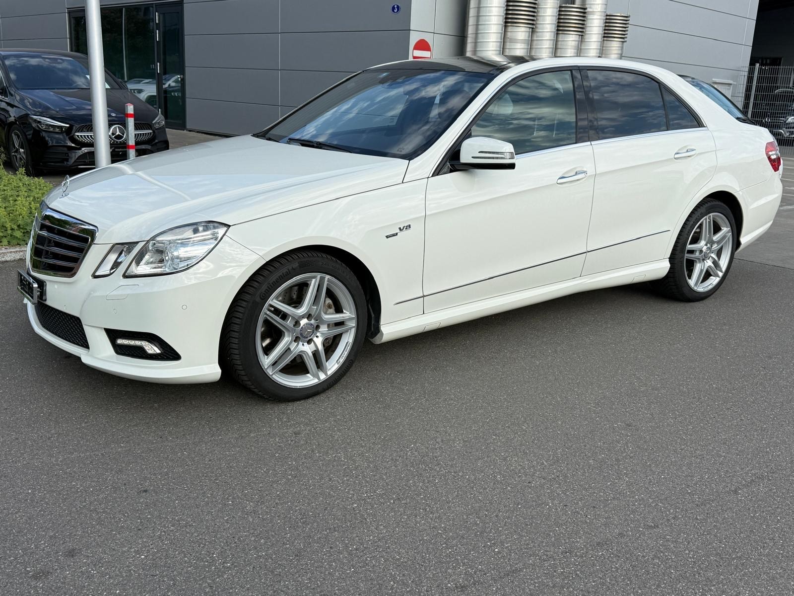 MERCEDES-BENZ E 500 Elégance 4Matic 7G-Tronic-image-3