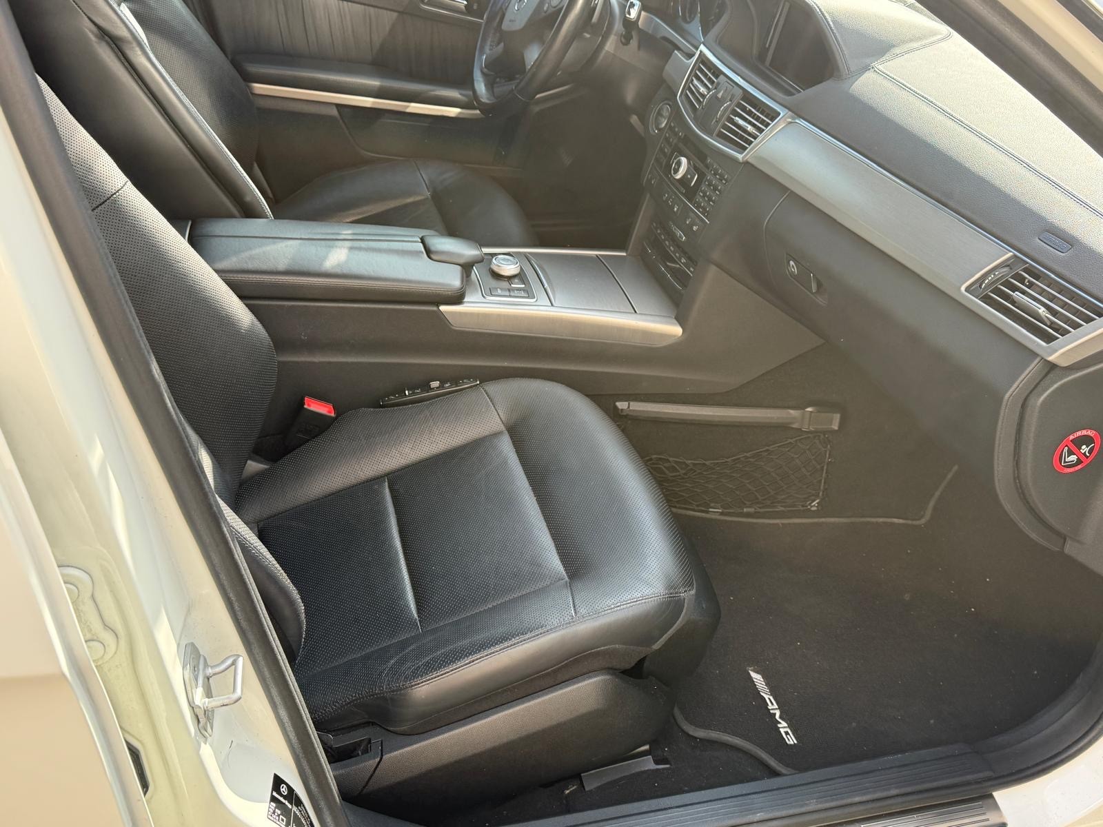 MERCEDES-BENZ E 500 Elégance 4Matic 7G-Tronic-image-12