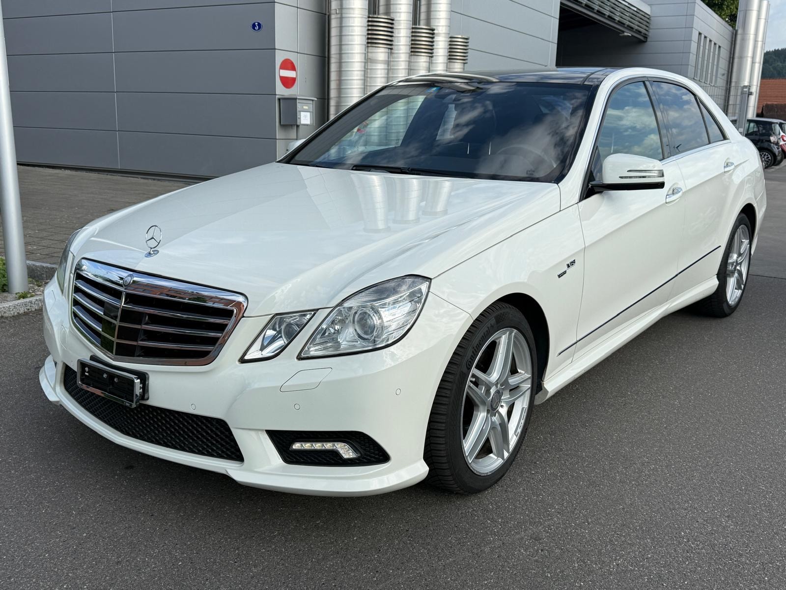 MERCEDES-BENZ E 500 Elégance 4Matic 7G-Tronic-image-7