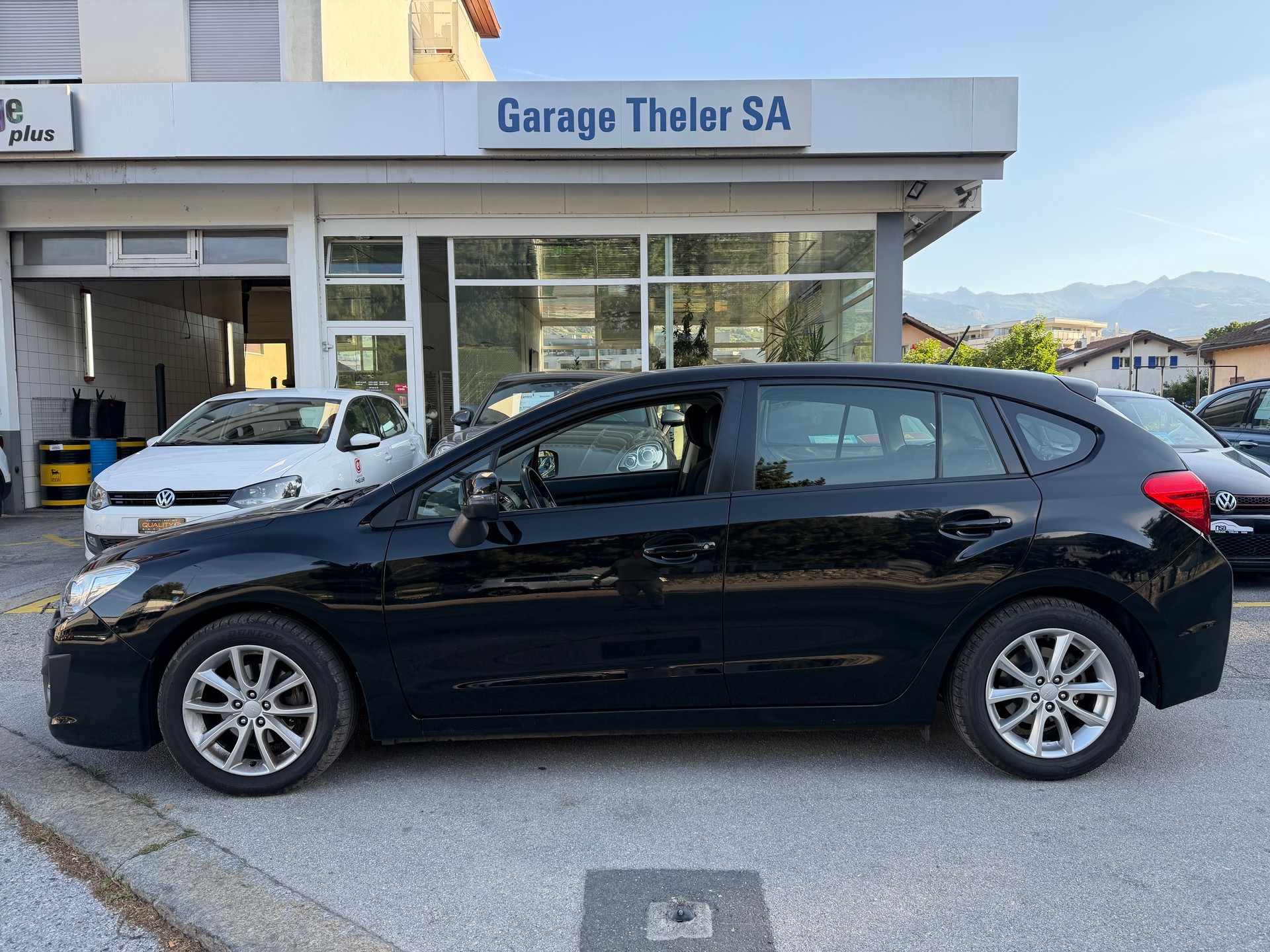 SUBARU Impreza 1.6 Swiss two CVT-showroom-element-1