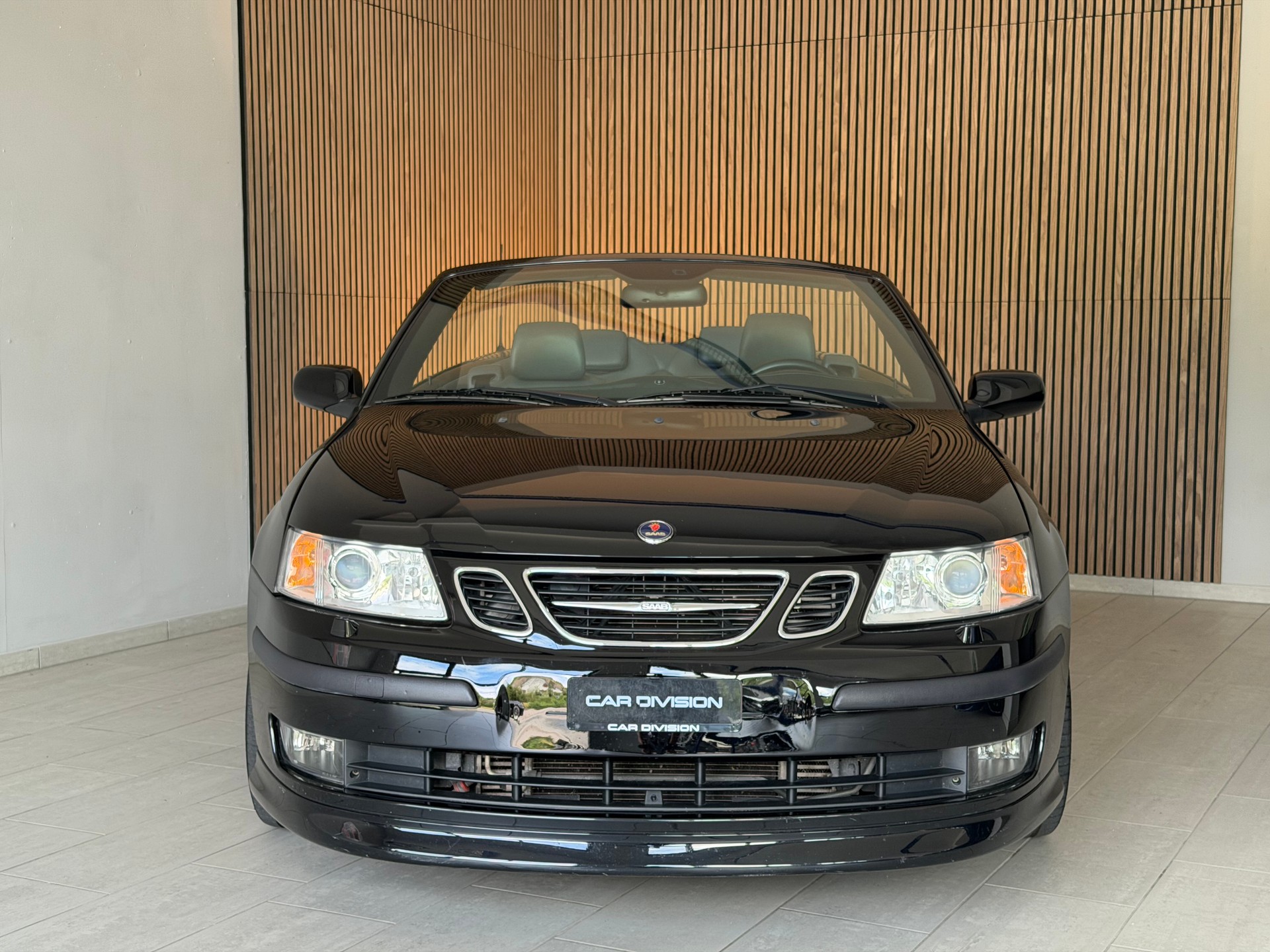 SAAB 9-3 2.8T V6 Aero-showroom-element-3