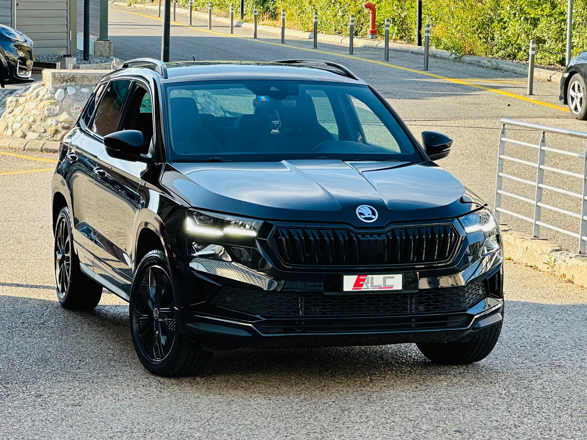 SKODA Karoq 1.5 TSI ACT SportLine DSG-showroom-element-1