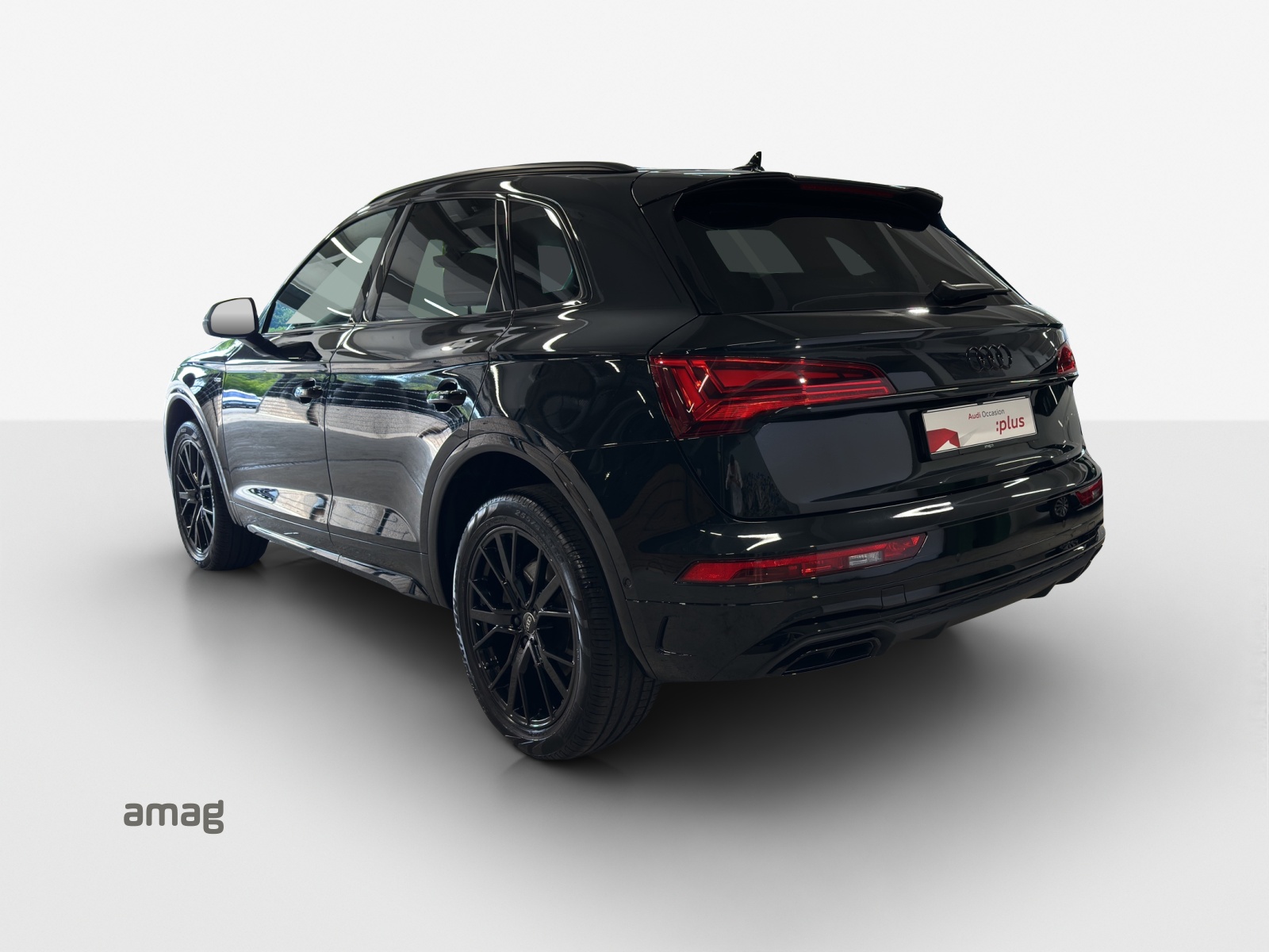 AUDI Q5 40 TDI Black Edition quattro S-tronic-showroom-element-2