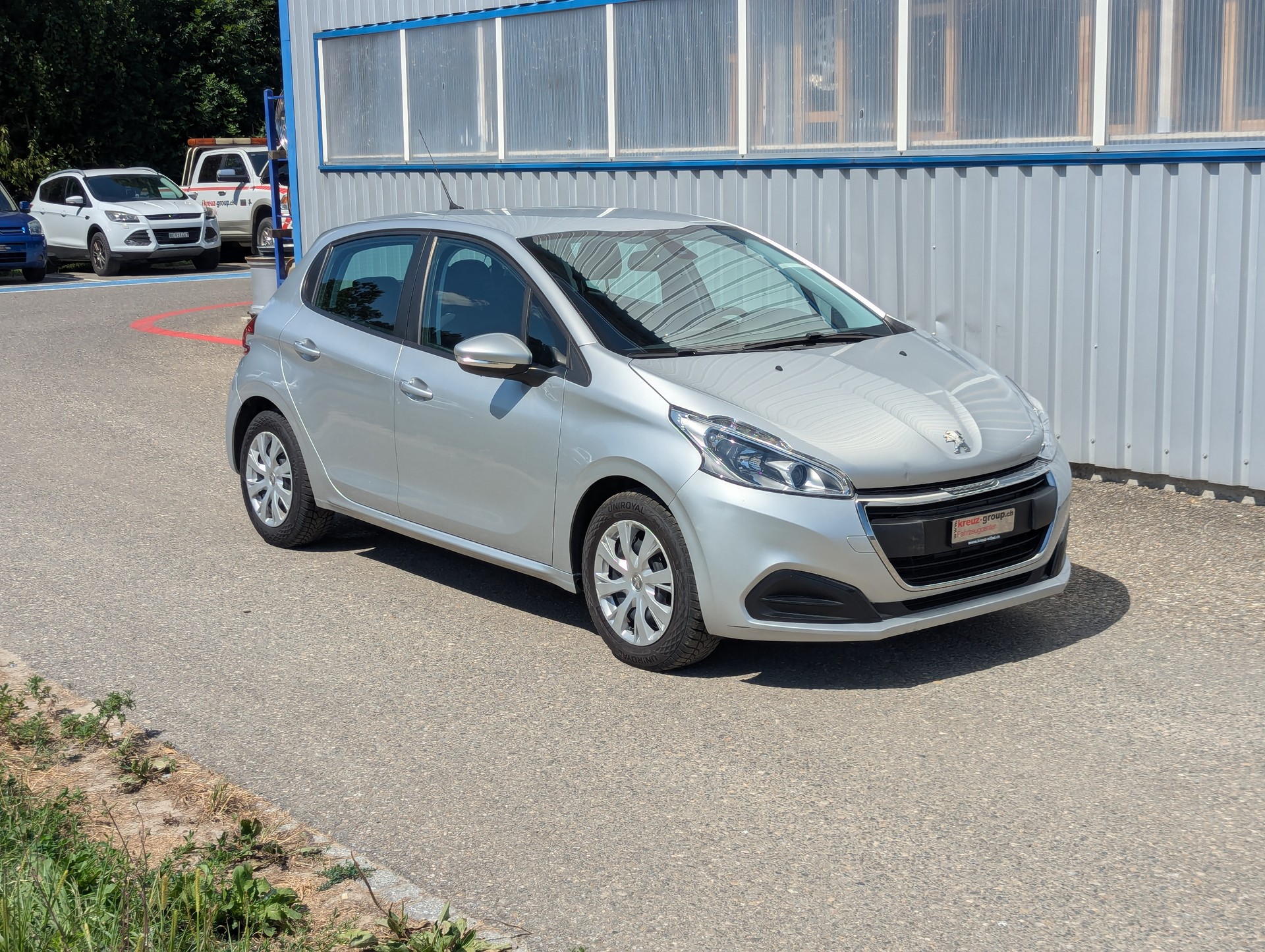 PEUGEOT 208 1.2 PureTech Active EAT6-image-7