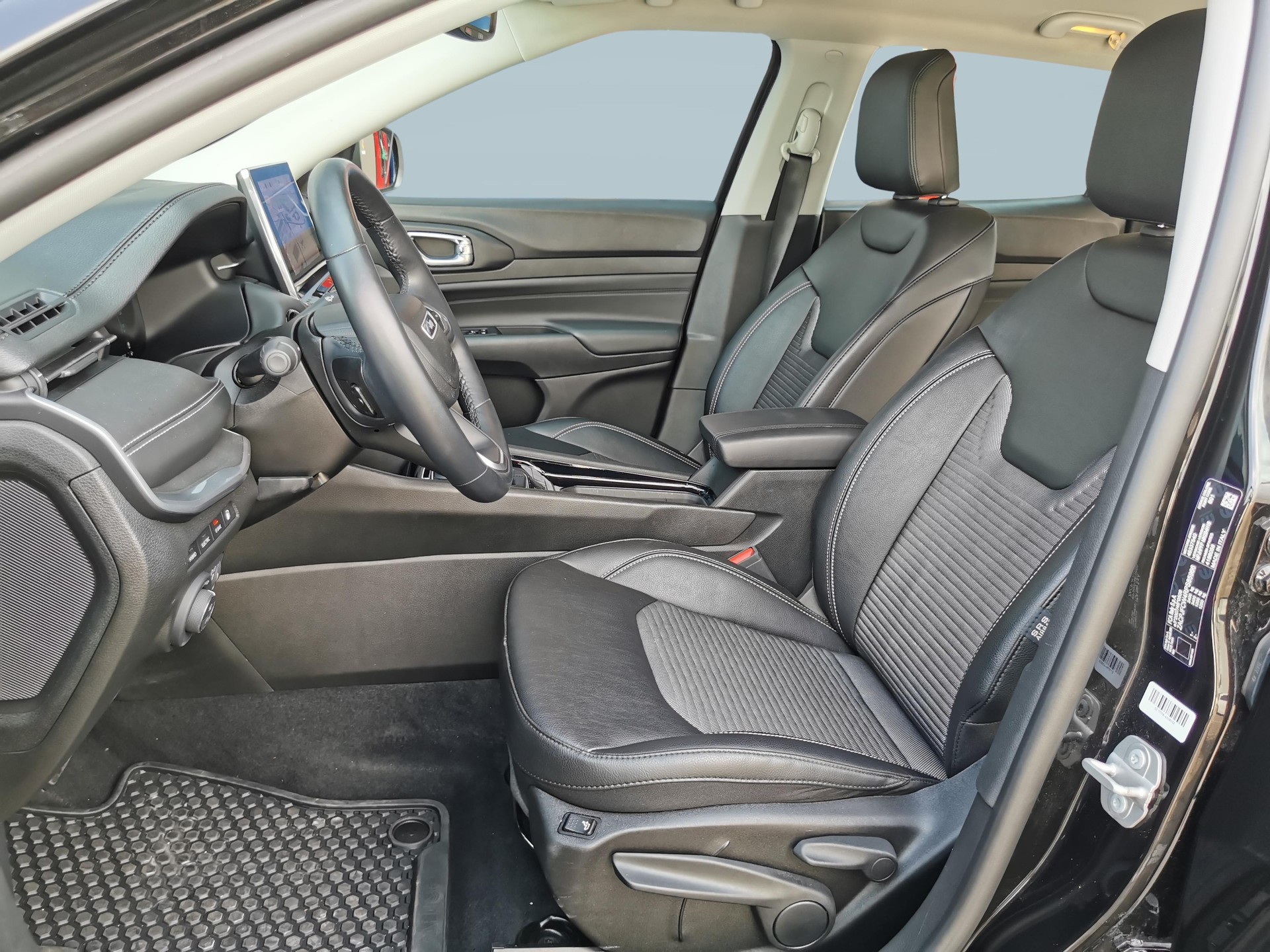 JEEP Compass 1.3 Swiss Altitude 4xe-showroom-element-1