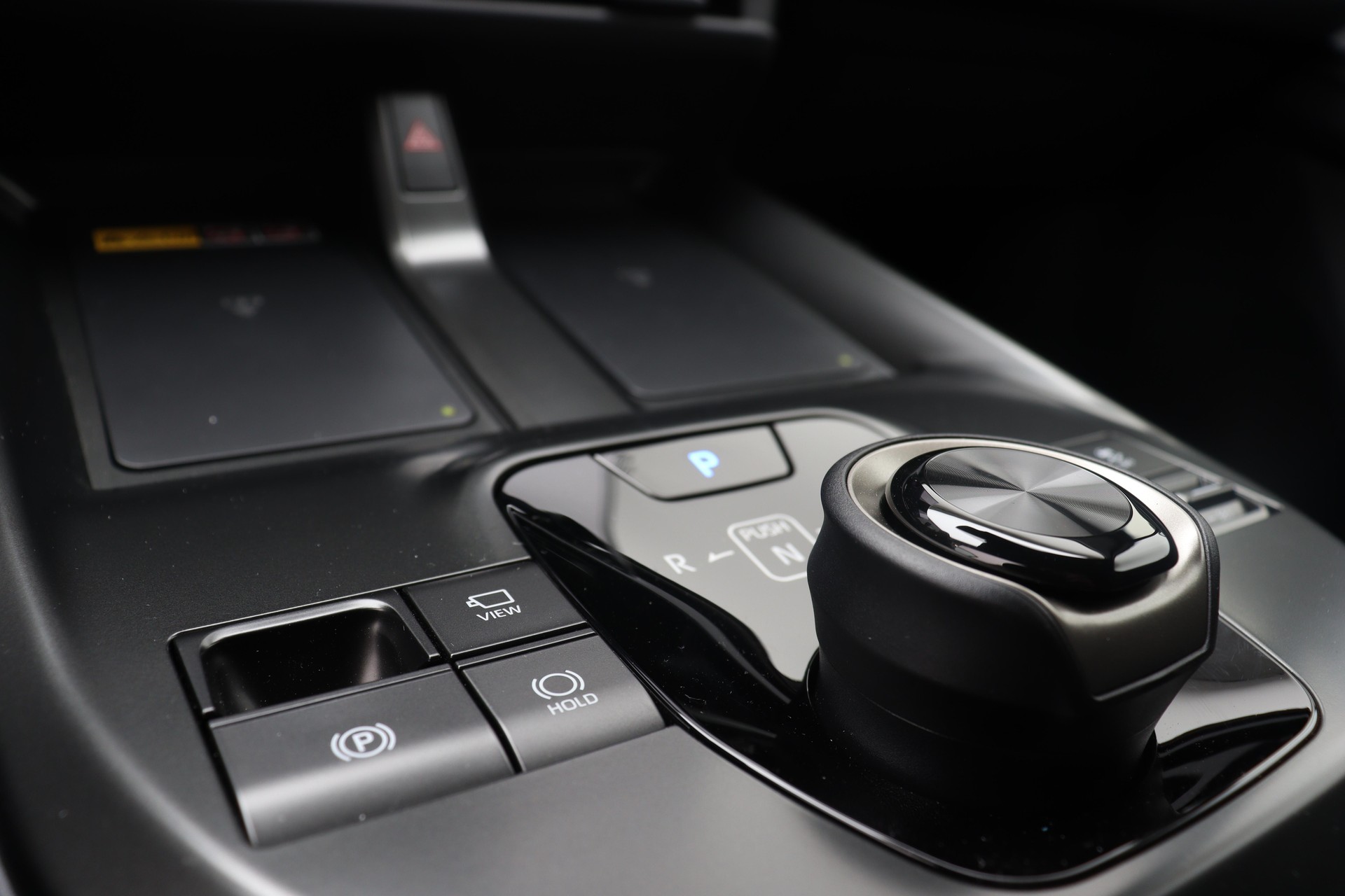 TOYOTA New bZ4X Premium AWD 2026-image-10