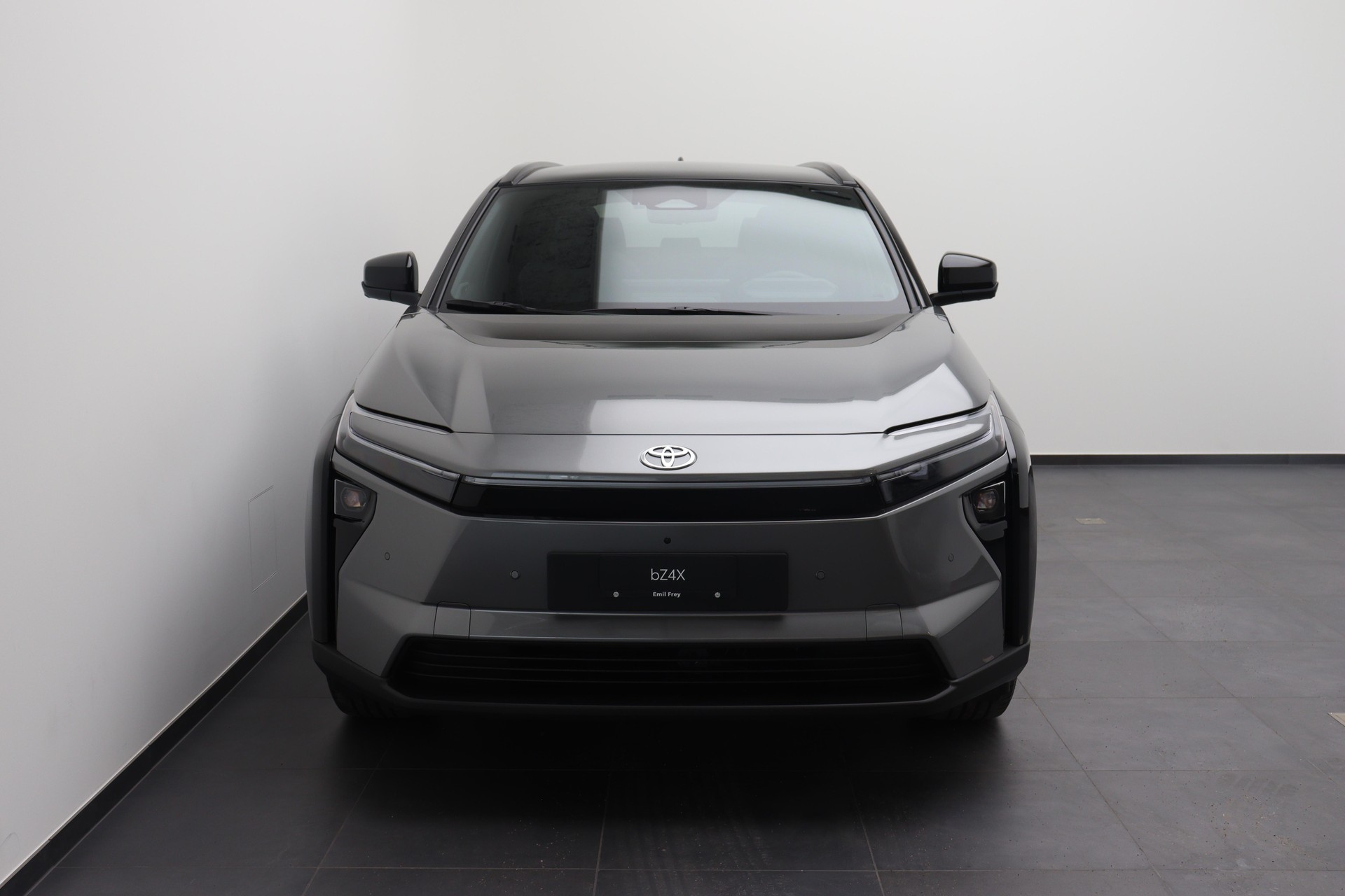 TOYOTA New bZ4X Premium AWD 2026-showroom-element-1