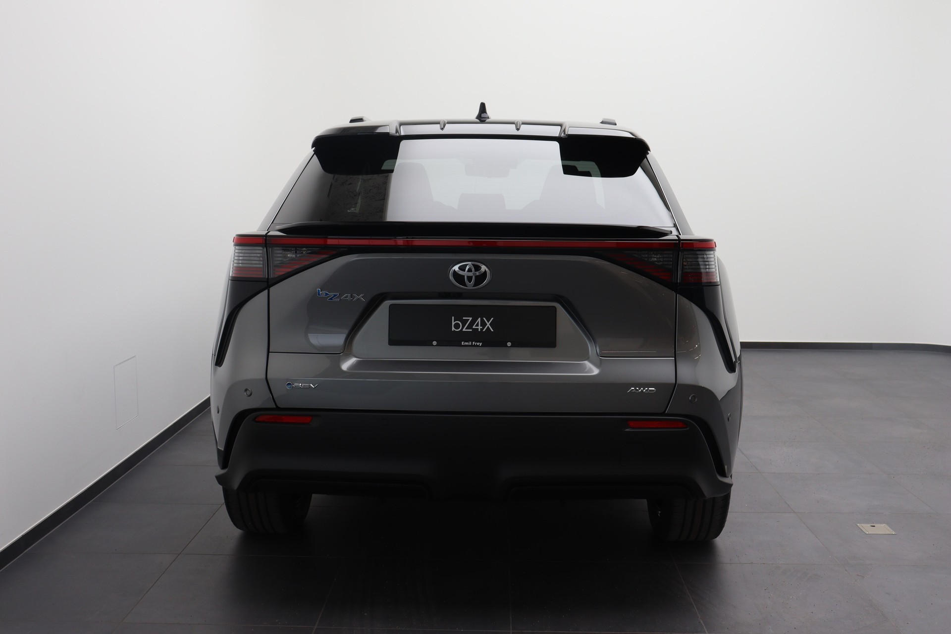 TOYOTA New bZ4X Premium AWD 2026-image-4