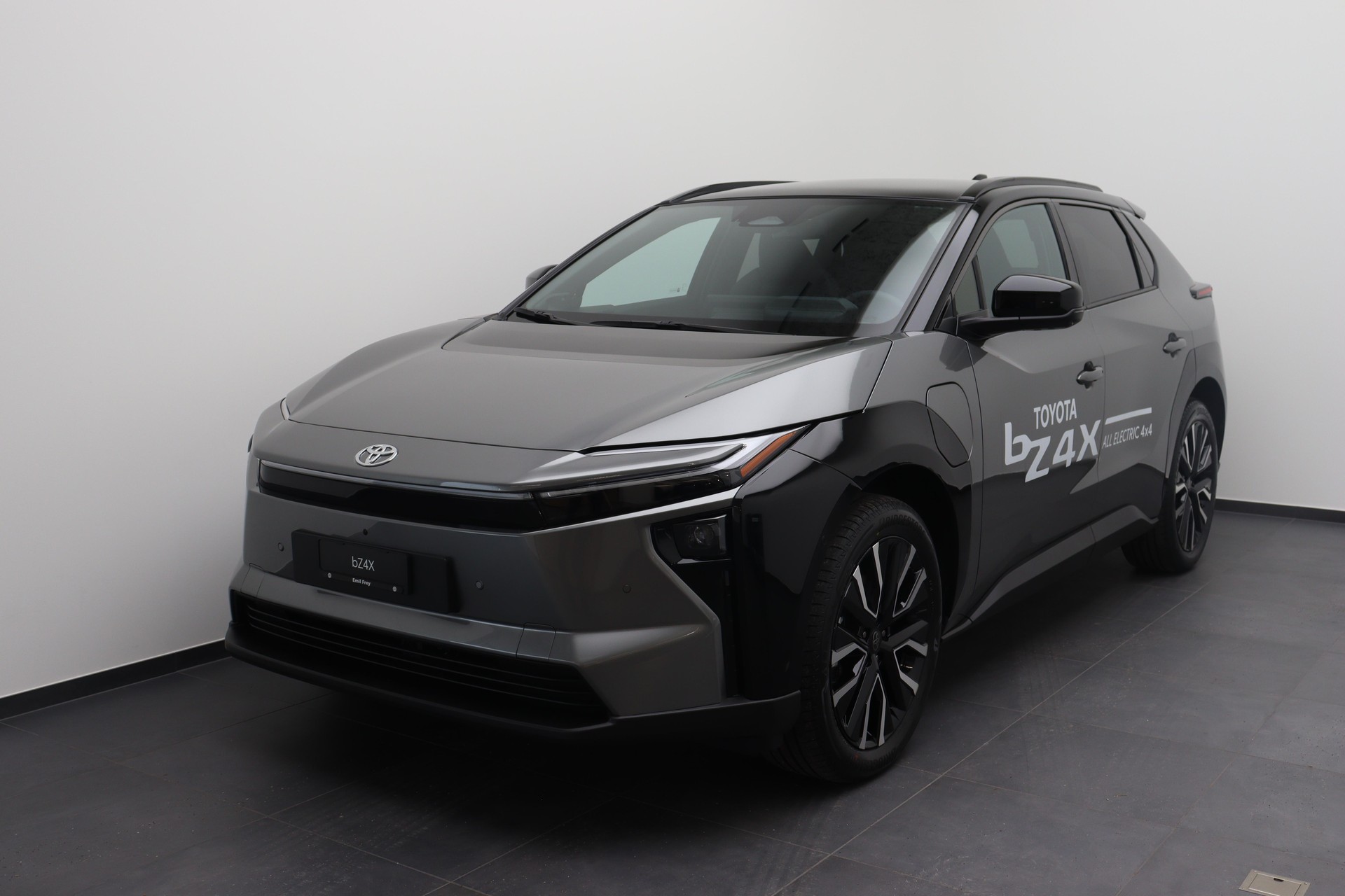 TOYOTA New bZ4X Premium AWD 2026