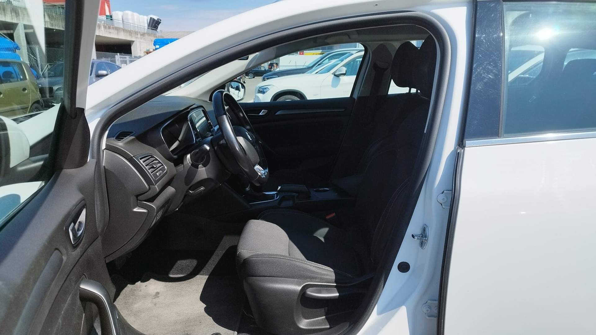RENAULT Mégane Grandtour 1.5 dCi Business EDC-image-8