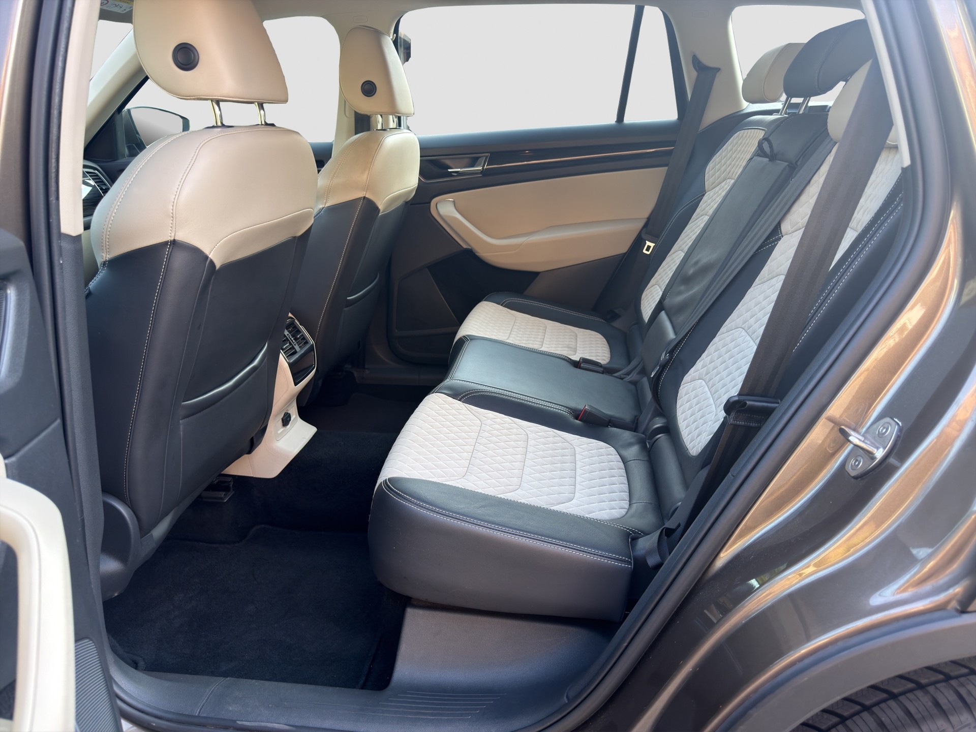 SKODA Kodiaq 2.0 TSI Style DSG 4x4-image-13