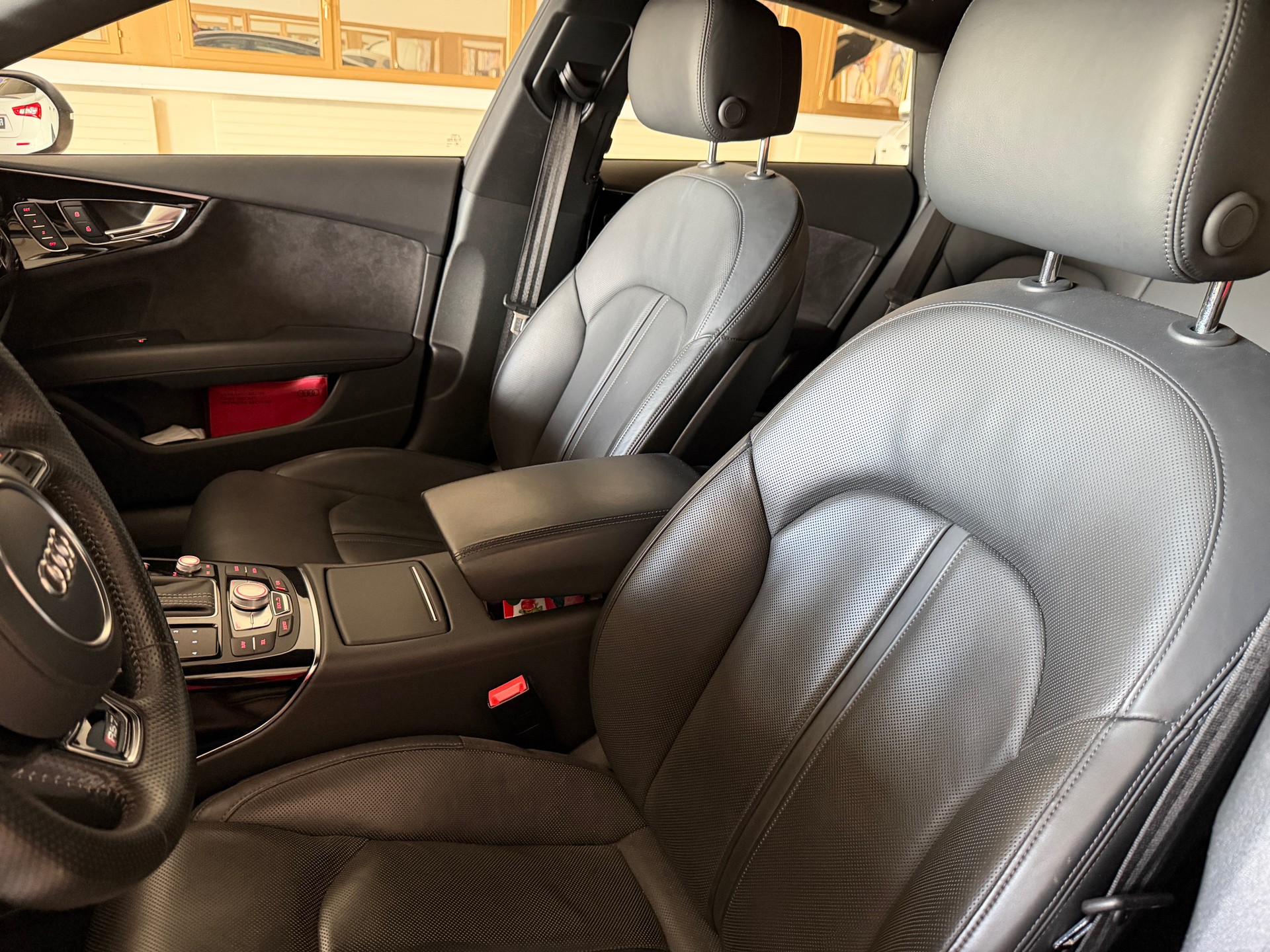 AUDI RS7 Sportback 4.0 TFSI V8 performance quattro-image-9