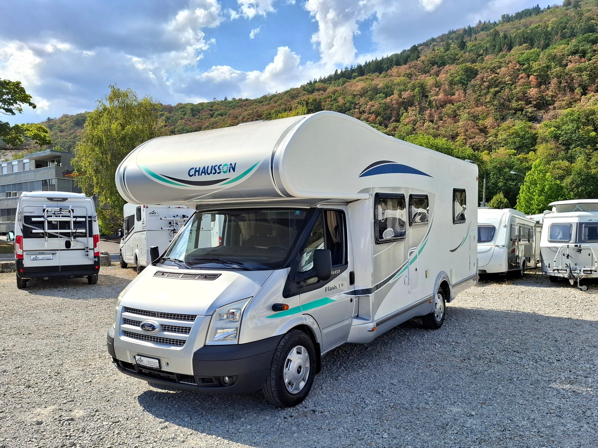 CHAUSSON Flash 19 - 5 Plätzer, Alkoven, Queensbett, Heckgarage, Dieselheizung-image-6